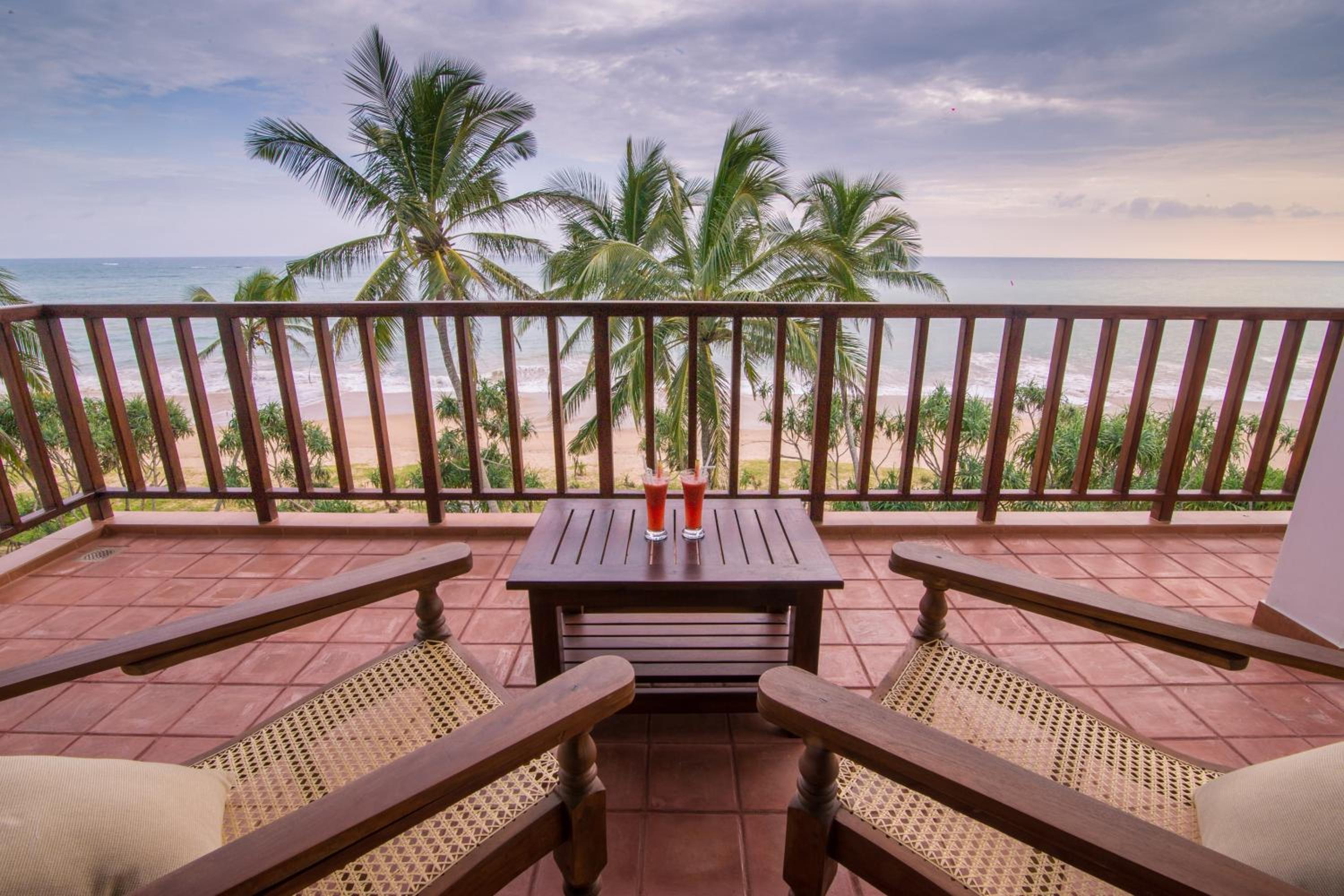 Deluxe Double Room with Balcony and Sea View photo 2