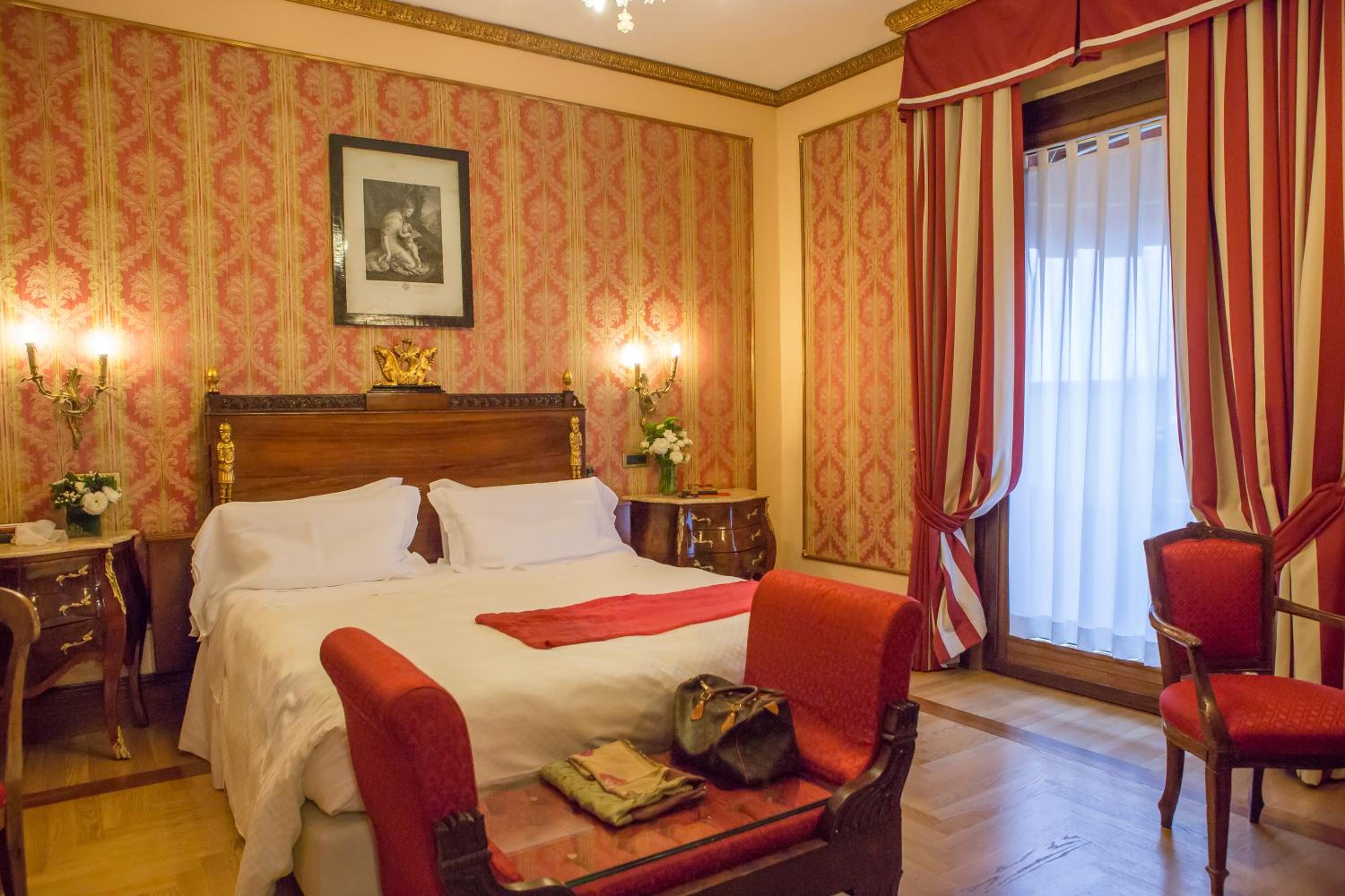 Grand Deluxe Double Room - Photo 1