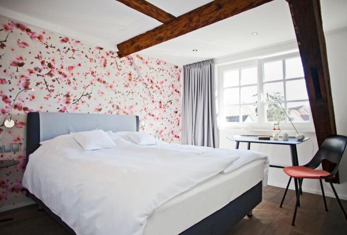Large Double Room photo 1