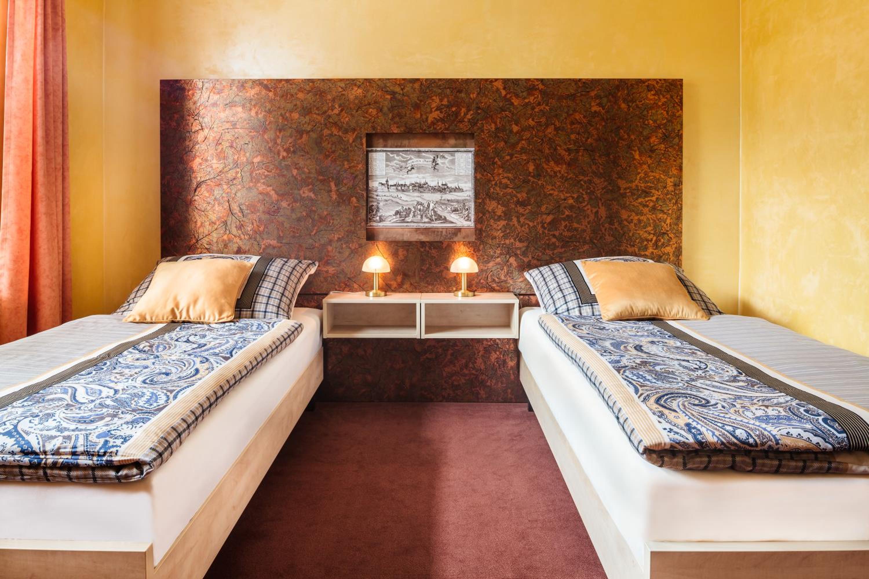 Twin Room - Photo 6