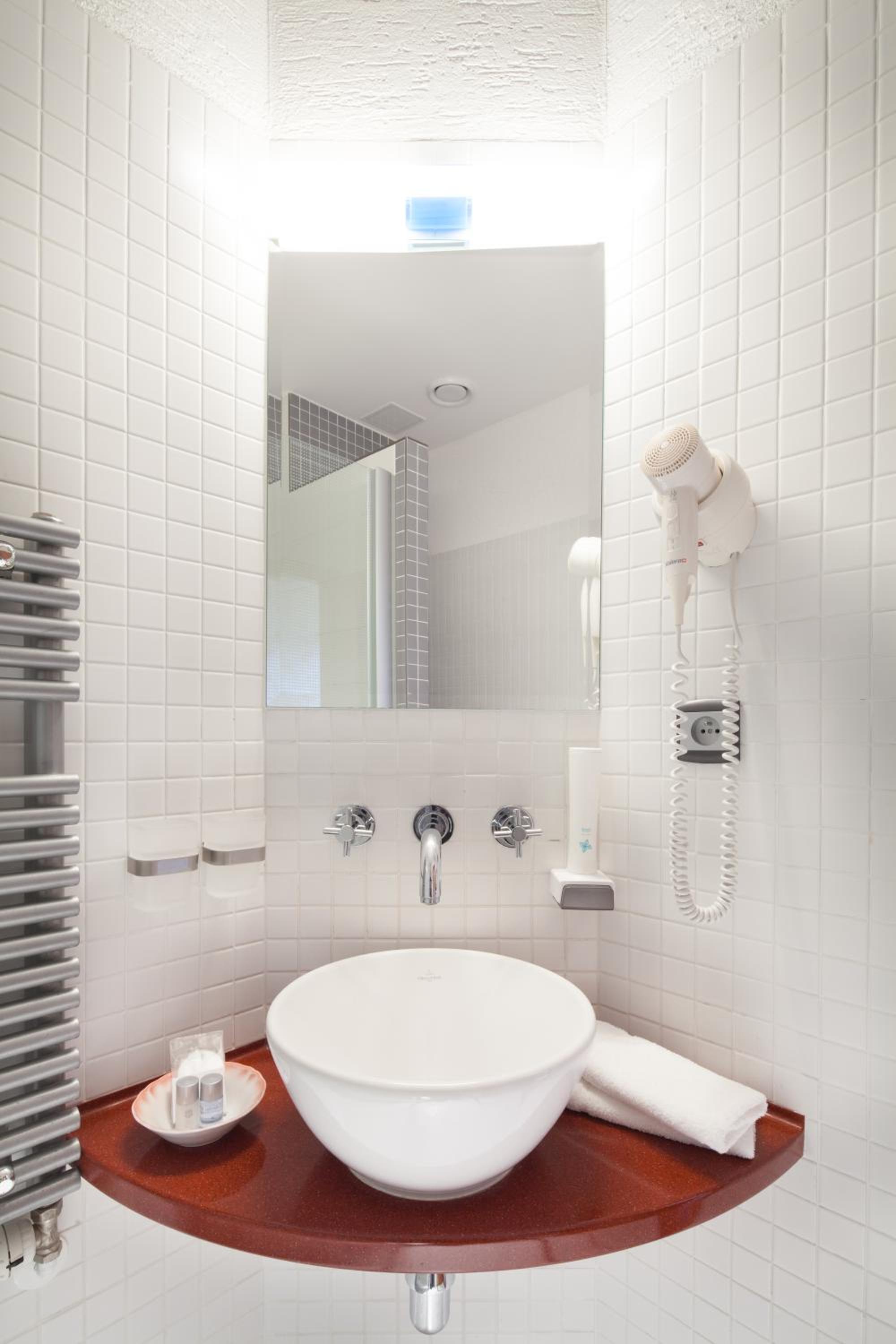Double Room - Photo 3