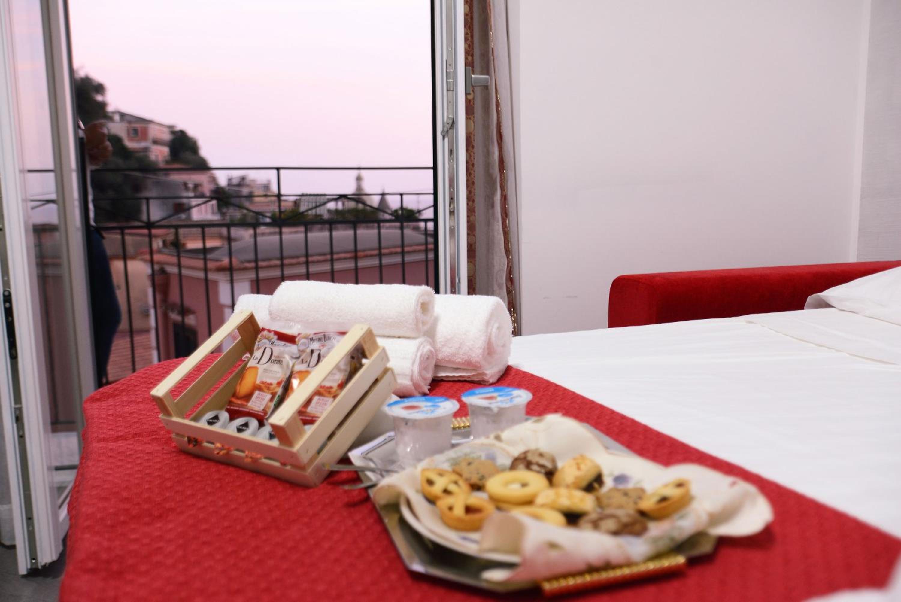 Double Room with Sea View photo 2