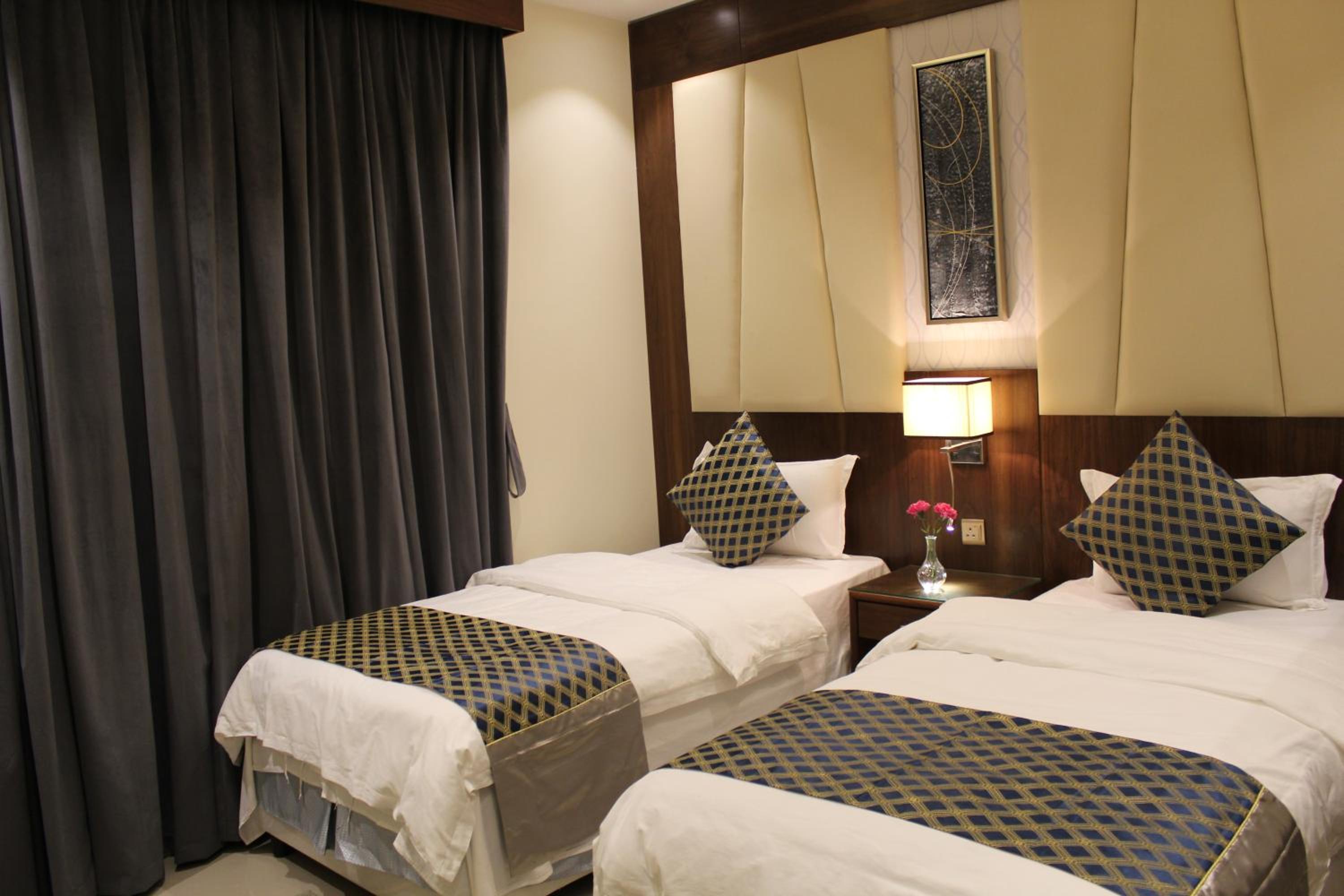 Deluxe Family Room