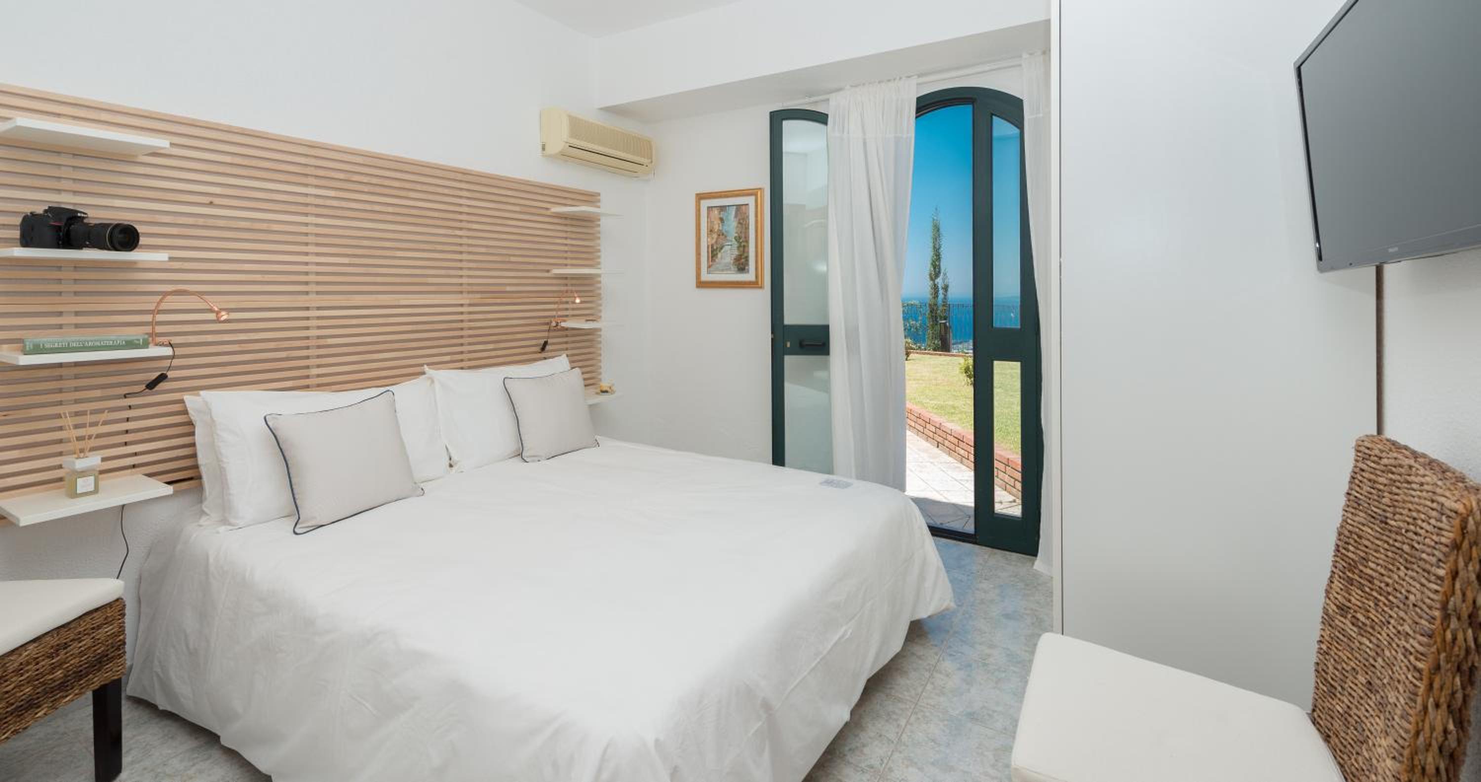 Apartment with Sea View photo 2