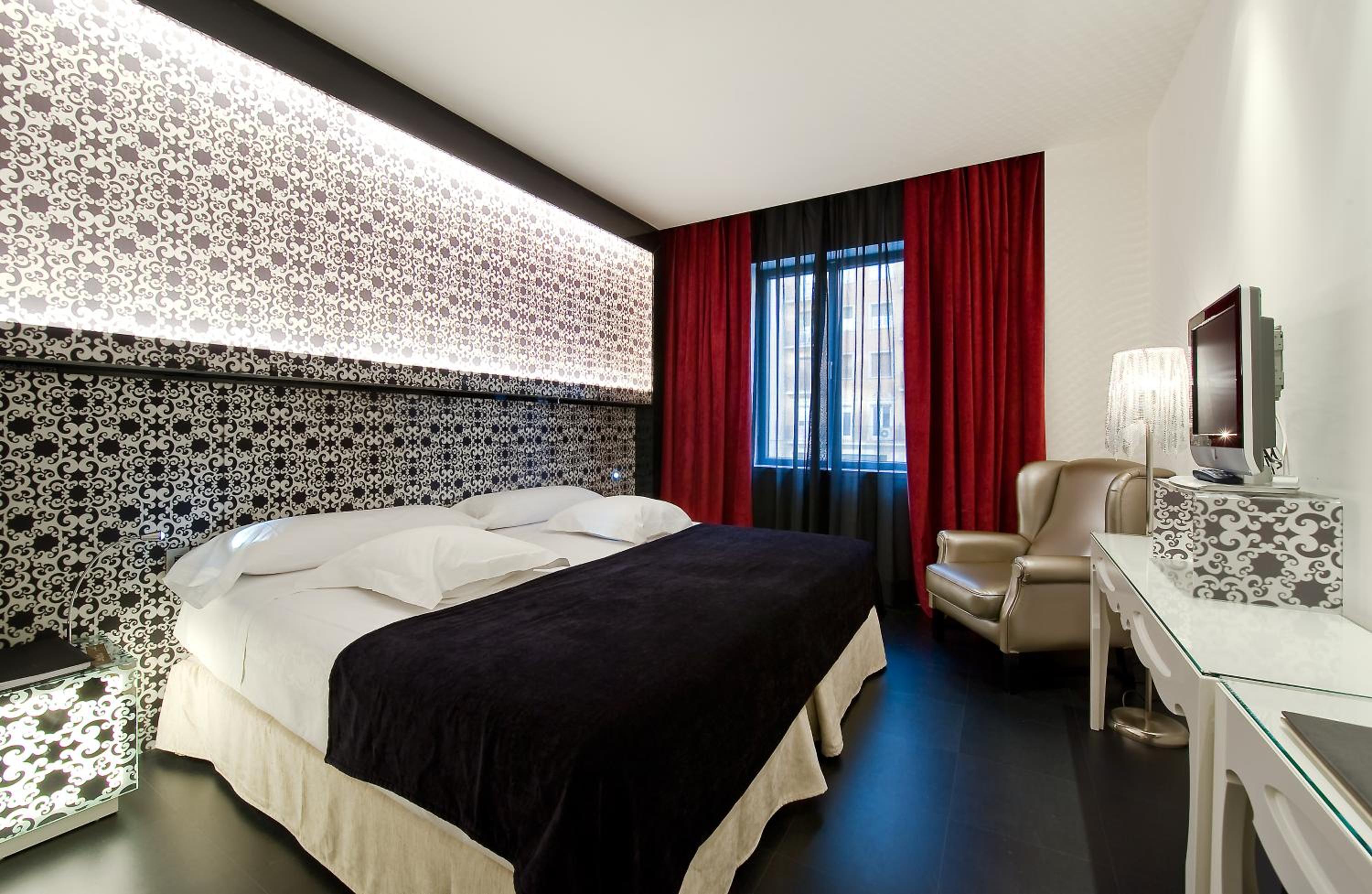 Vincci Room with Parking