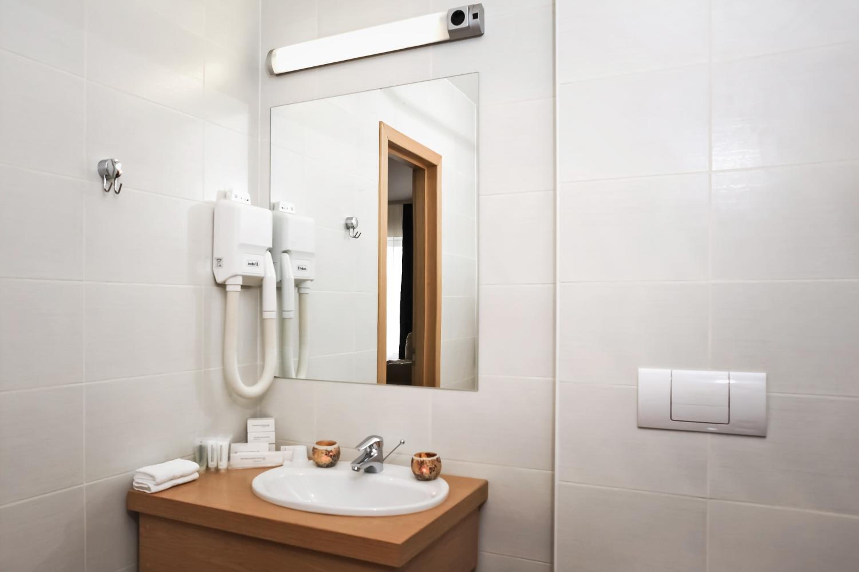 Deluxe Twin Room photo 2