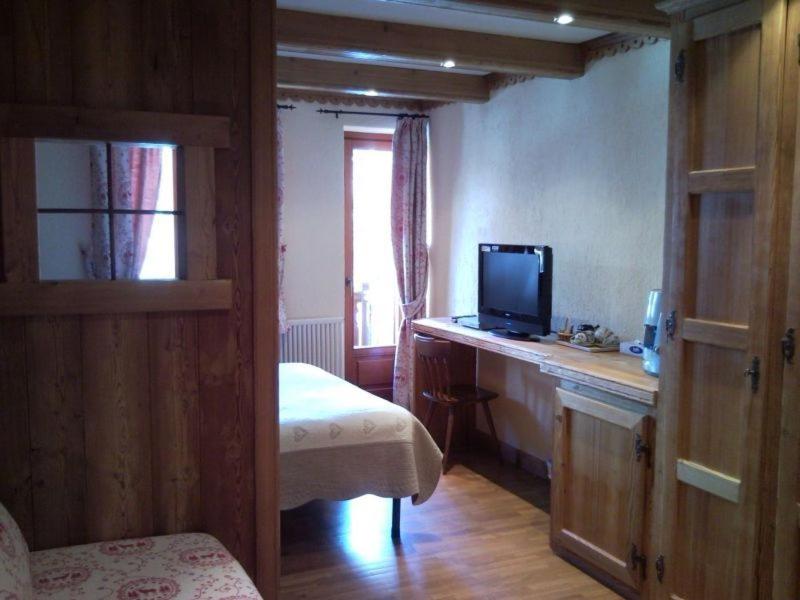 Standard Triple Room - Photo 4
