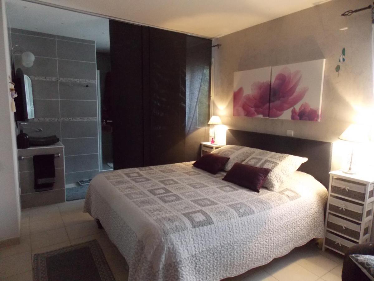 Large Double Room photo 1