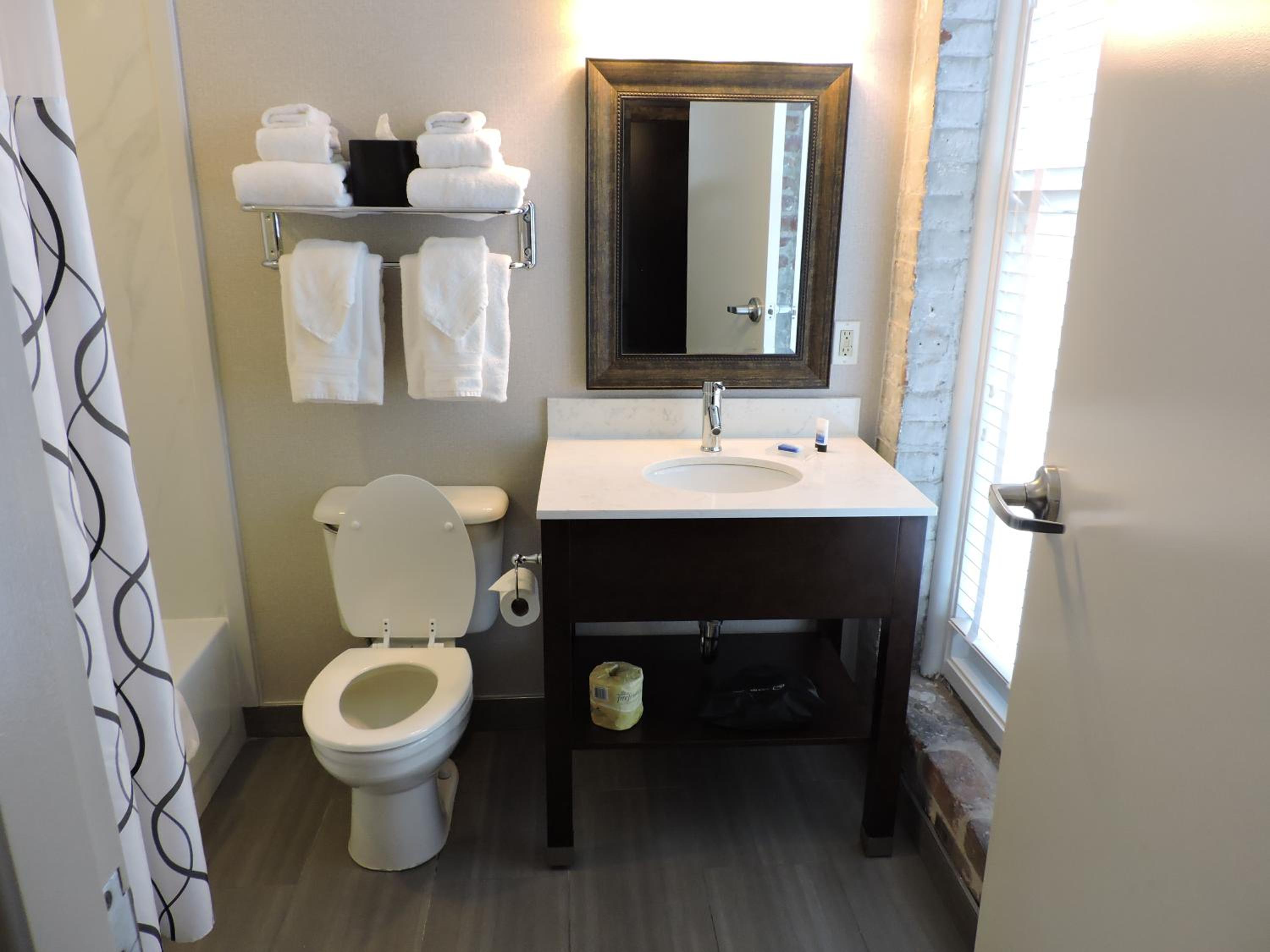Double Room with Two Double Beds - Photo 2