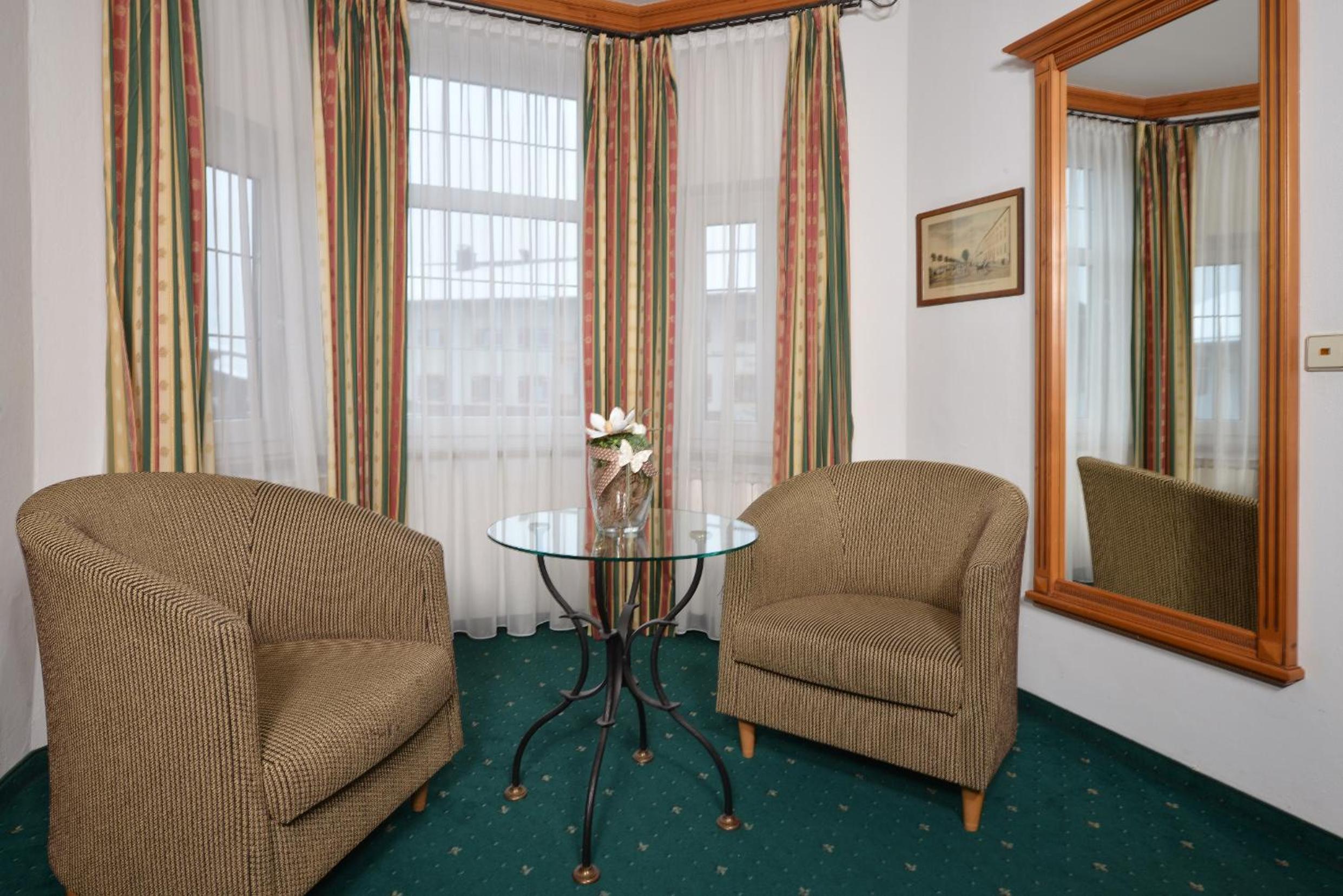 Standard Double Room - Photo 5