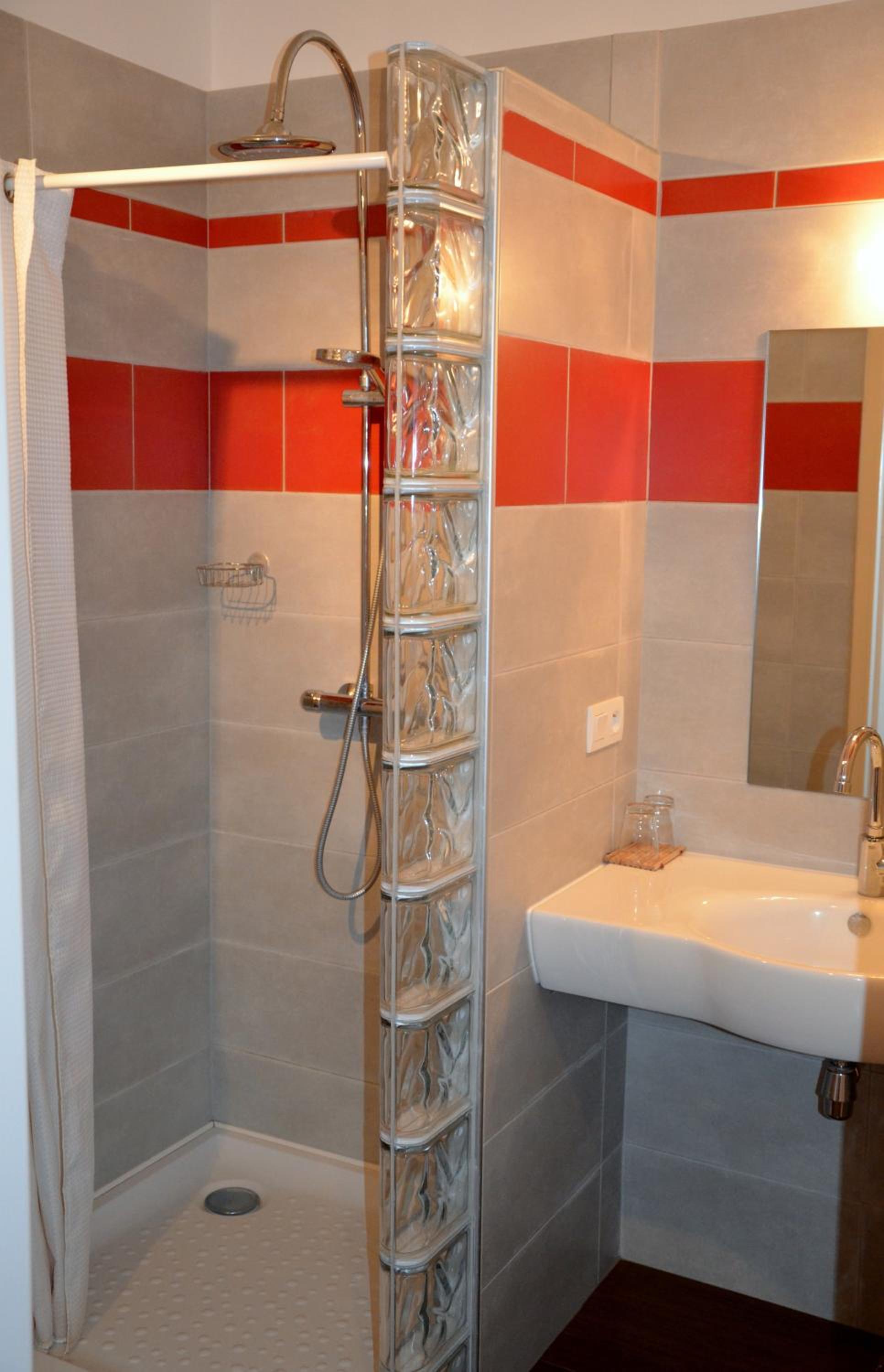 Deluxe Room (2 Adults + 1 Child) photo 2