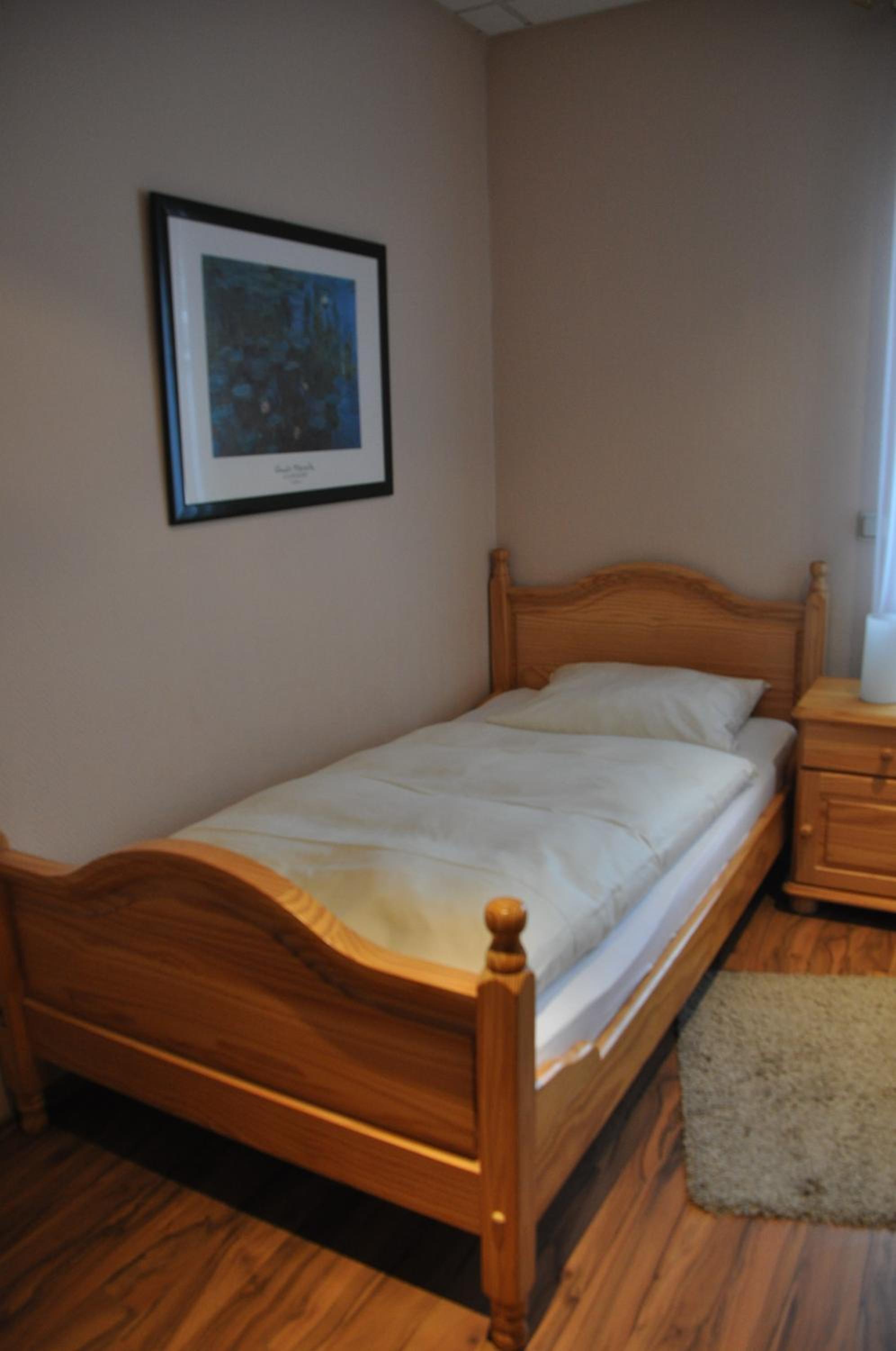 Budget Single Room photo 3