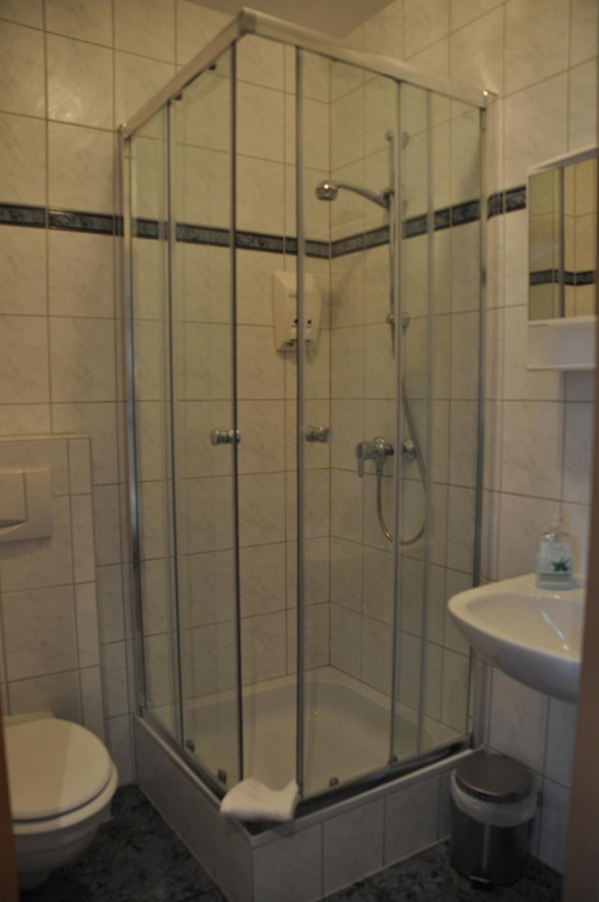 Budget Double Room photo 2