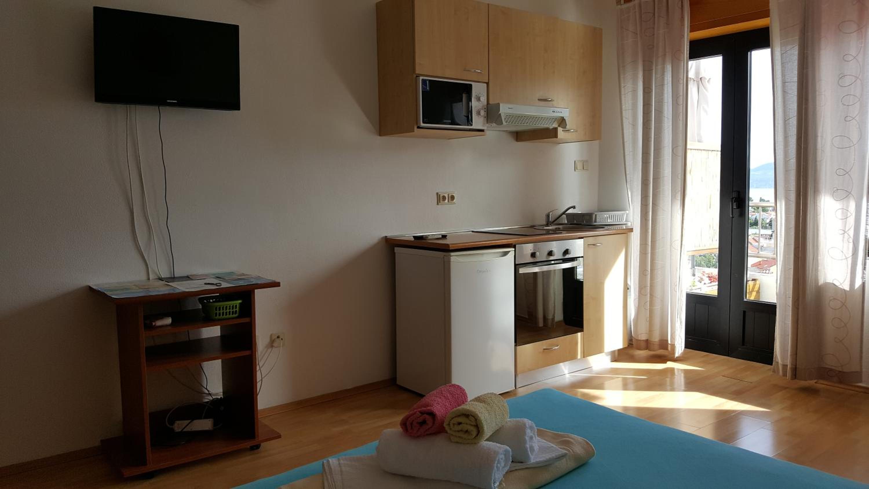 Studio Apartment with Sea View photo 3