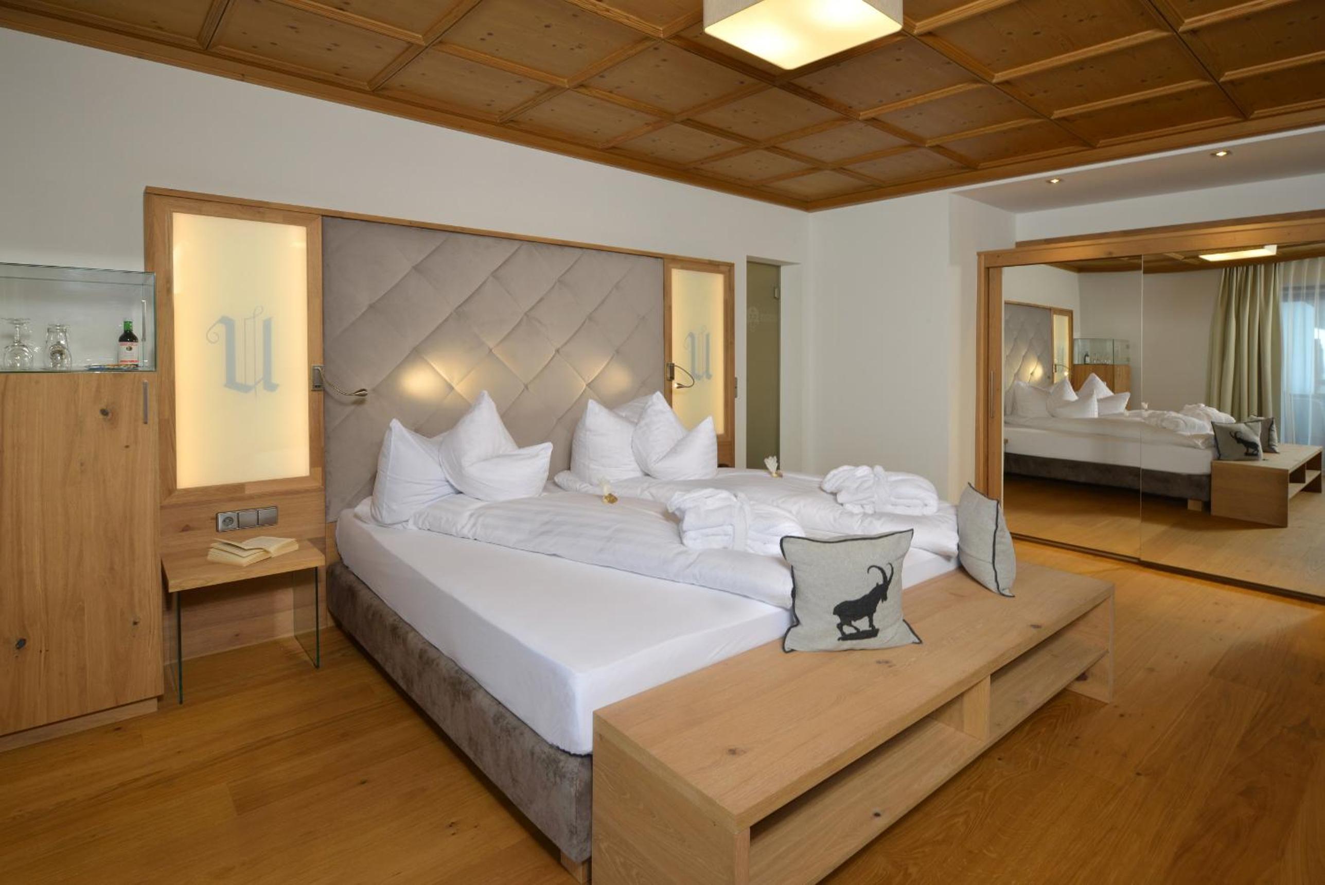 Superior Double Room - Photo 1