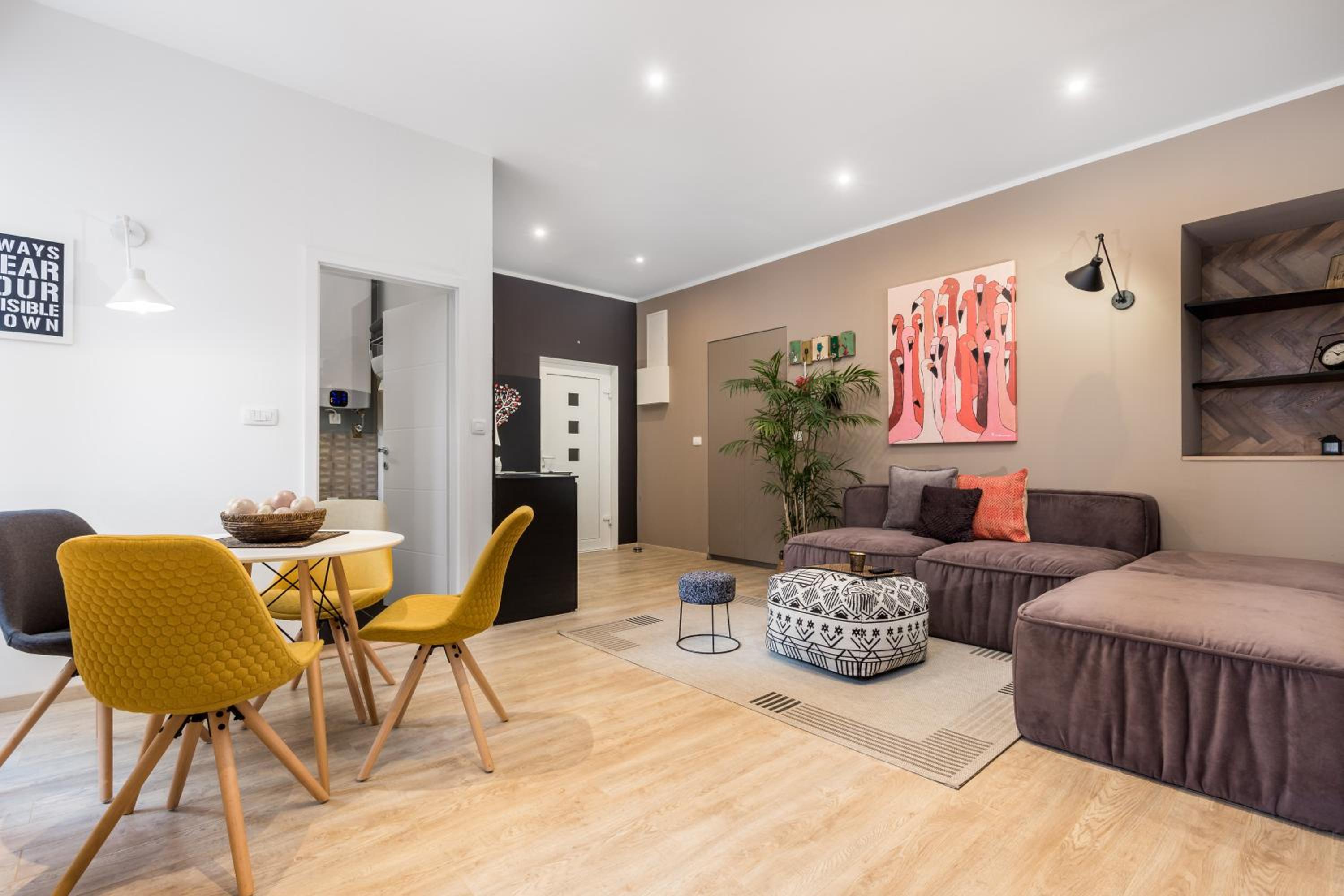 Apartment photo 2