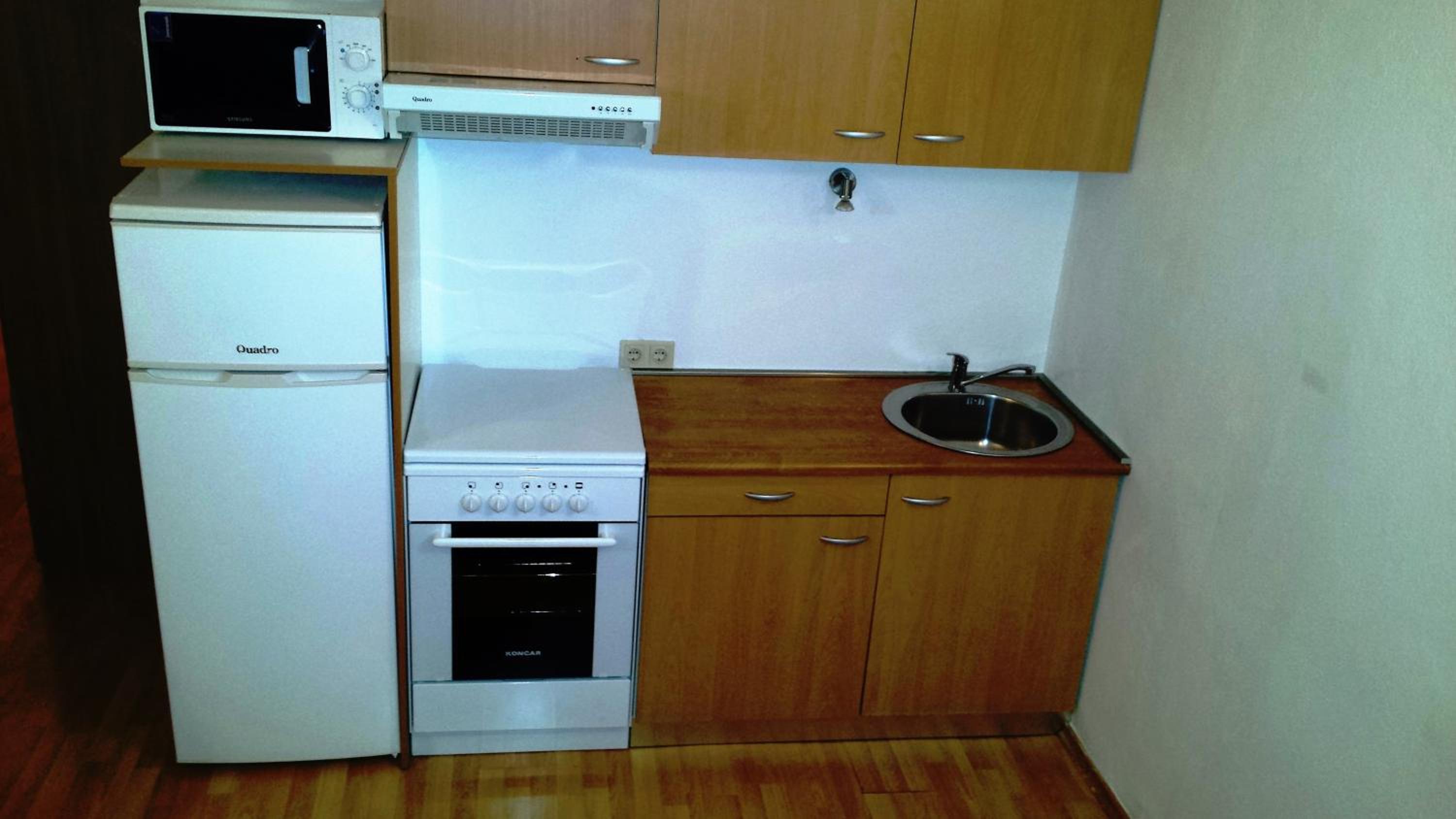 Three-Bedroom Apartment - Photo 6