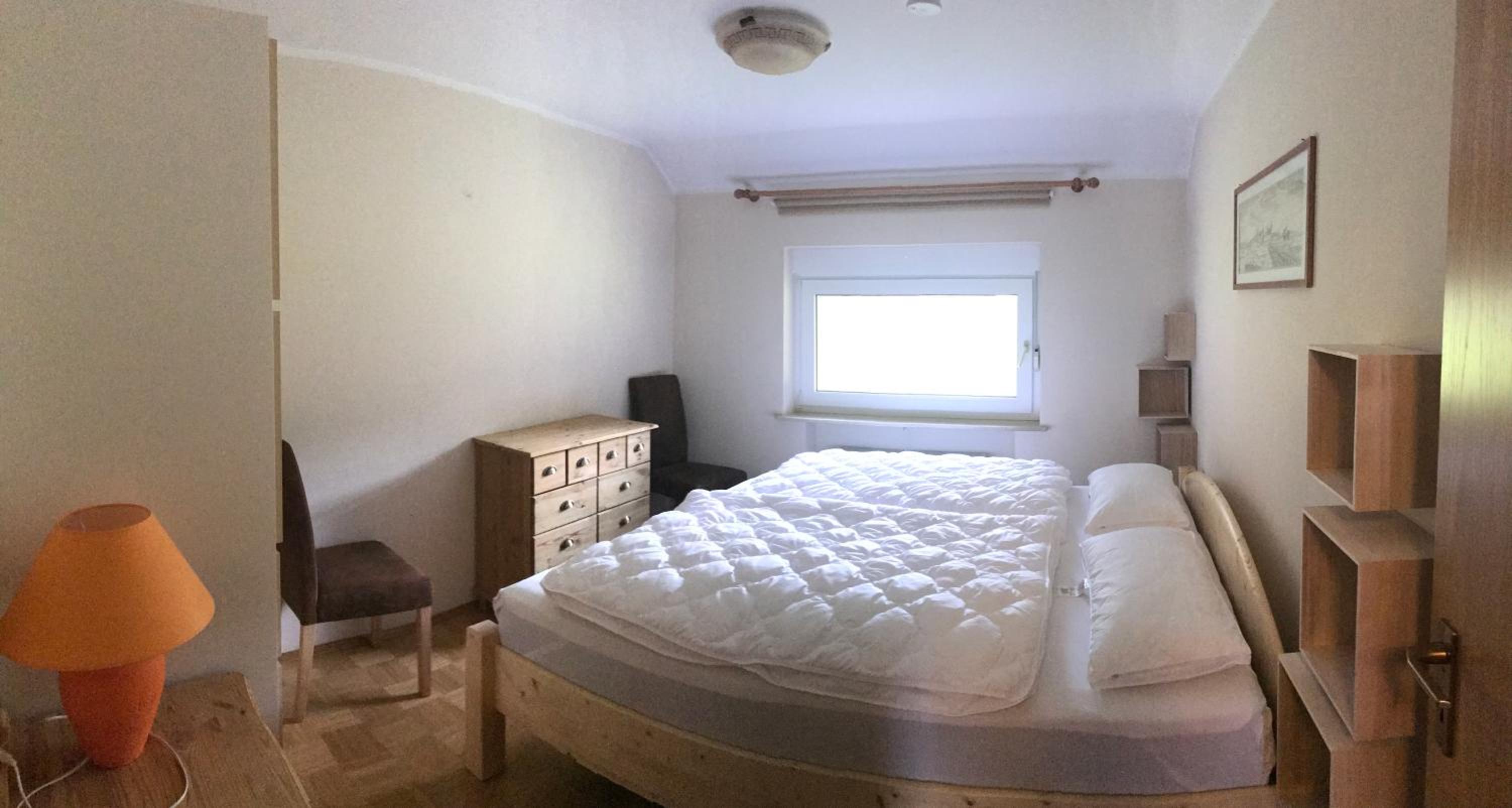 Apartment with Mountain View - Photo 3