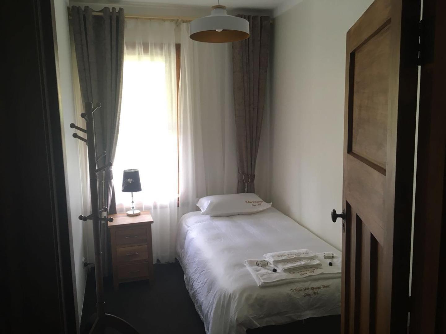 Single Room with Shared Bathroom