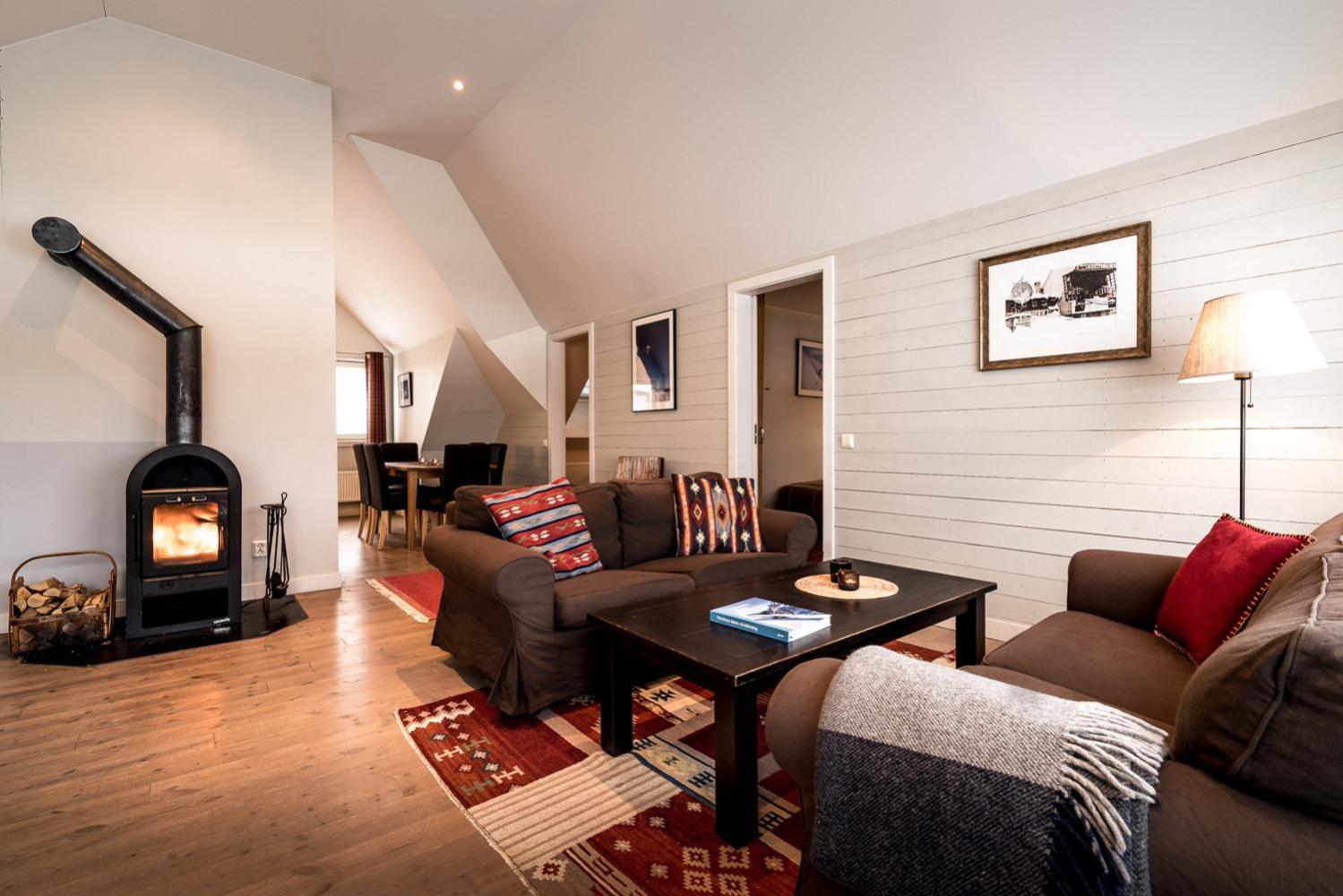 Family Room with Balcony - Photo 6