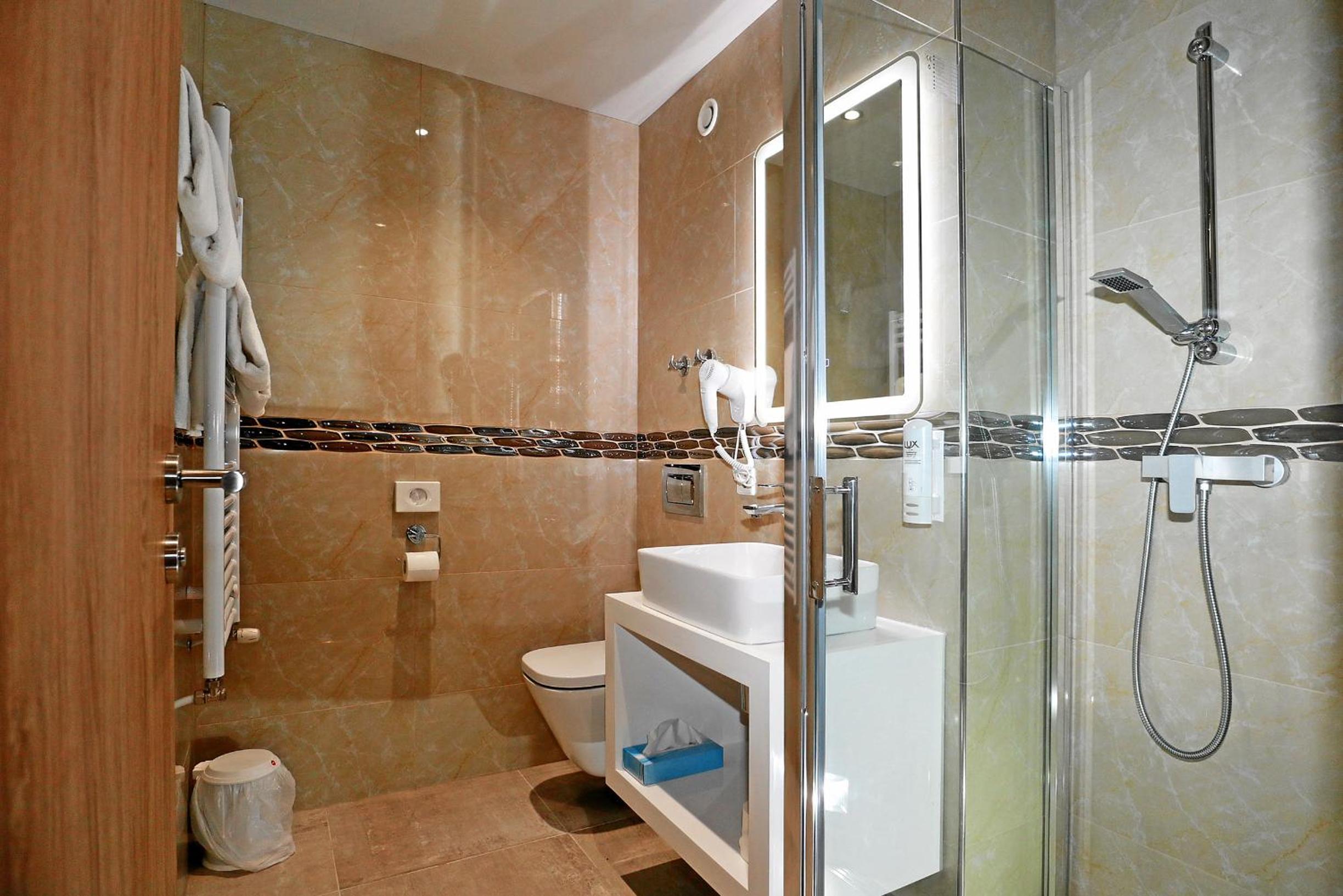 Comfort Double or Twin Room - Photo 6
