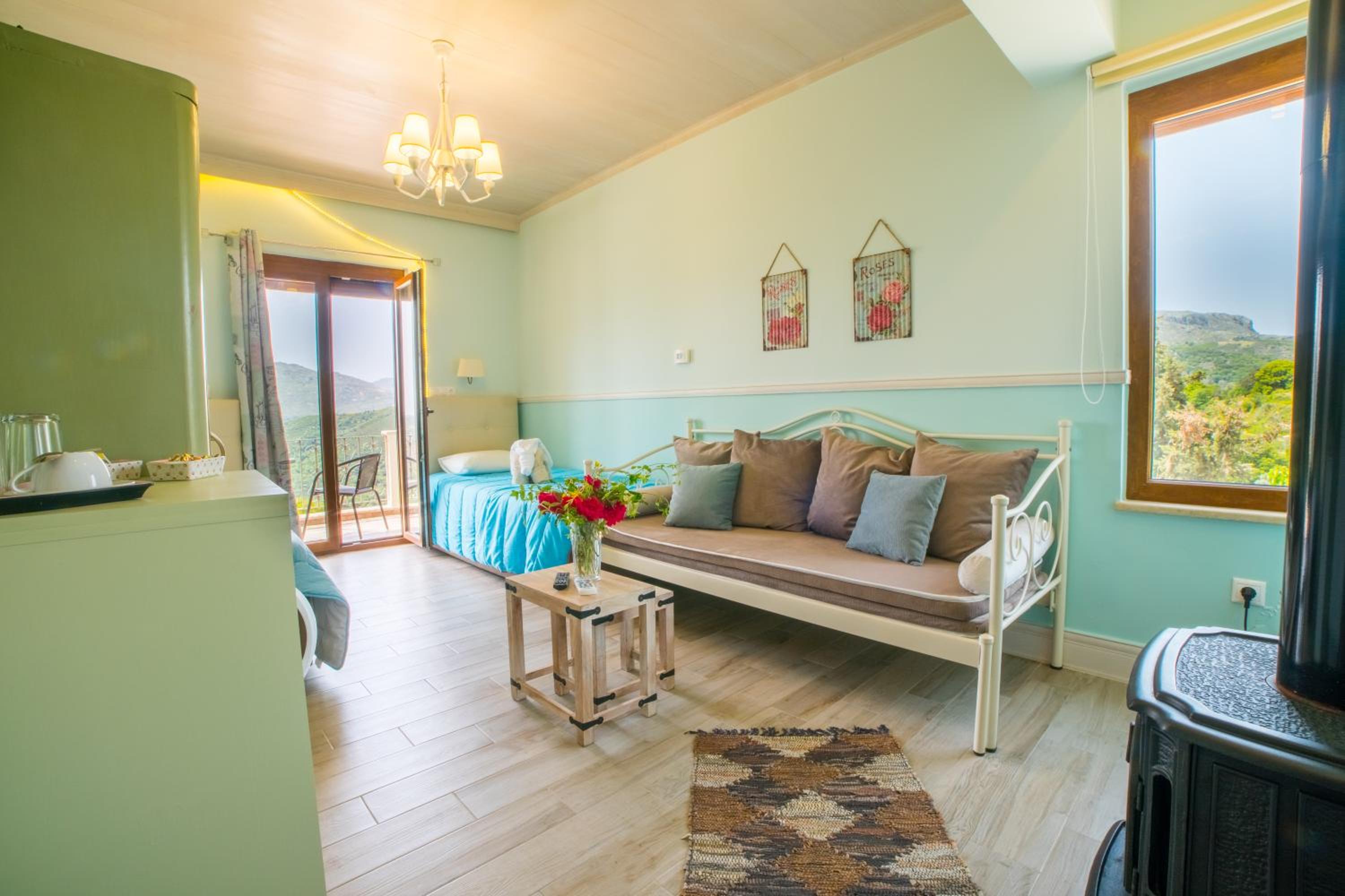 Deluxe Triple Room photo 1