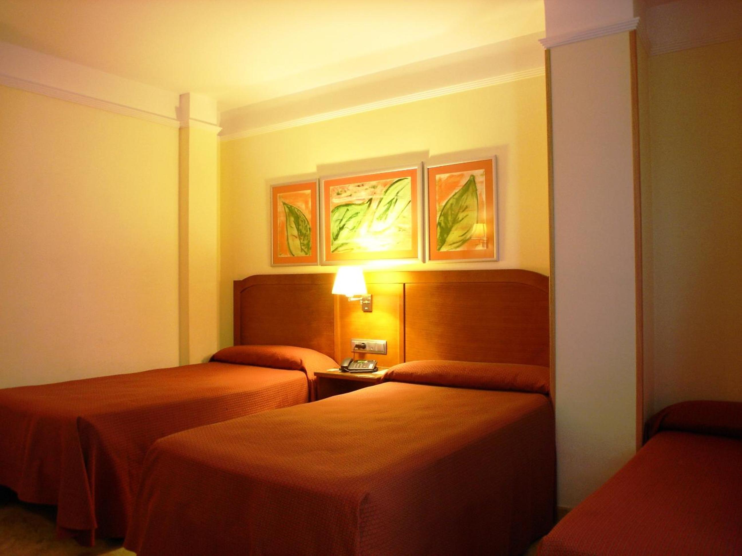 Double Room with Extra Bed - Photo 4
