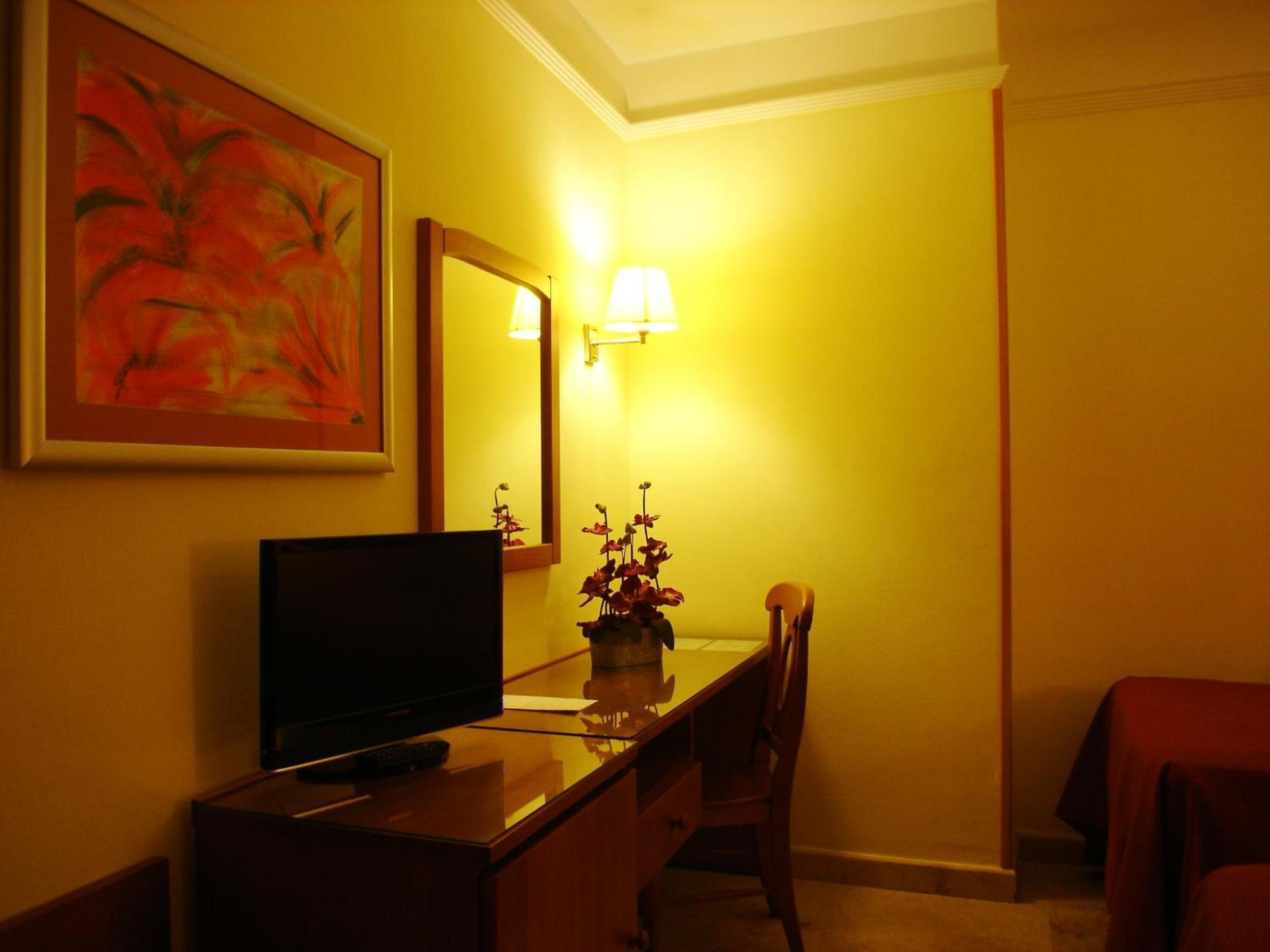 Double Room with Extra Bed - Photo 3