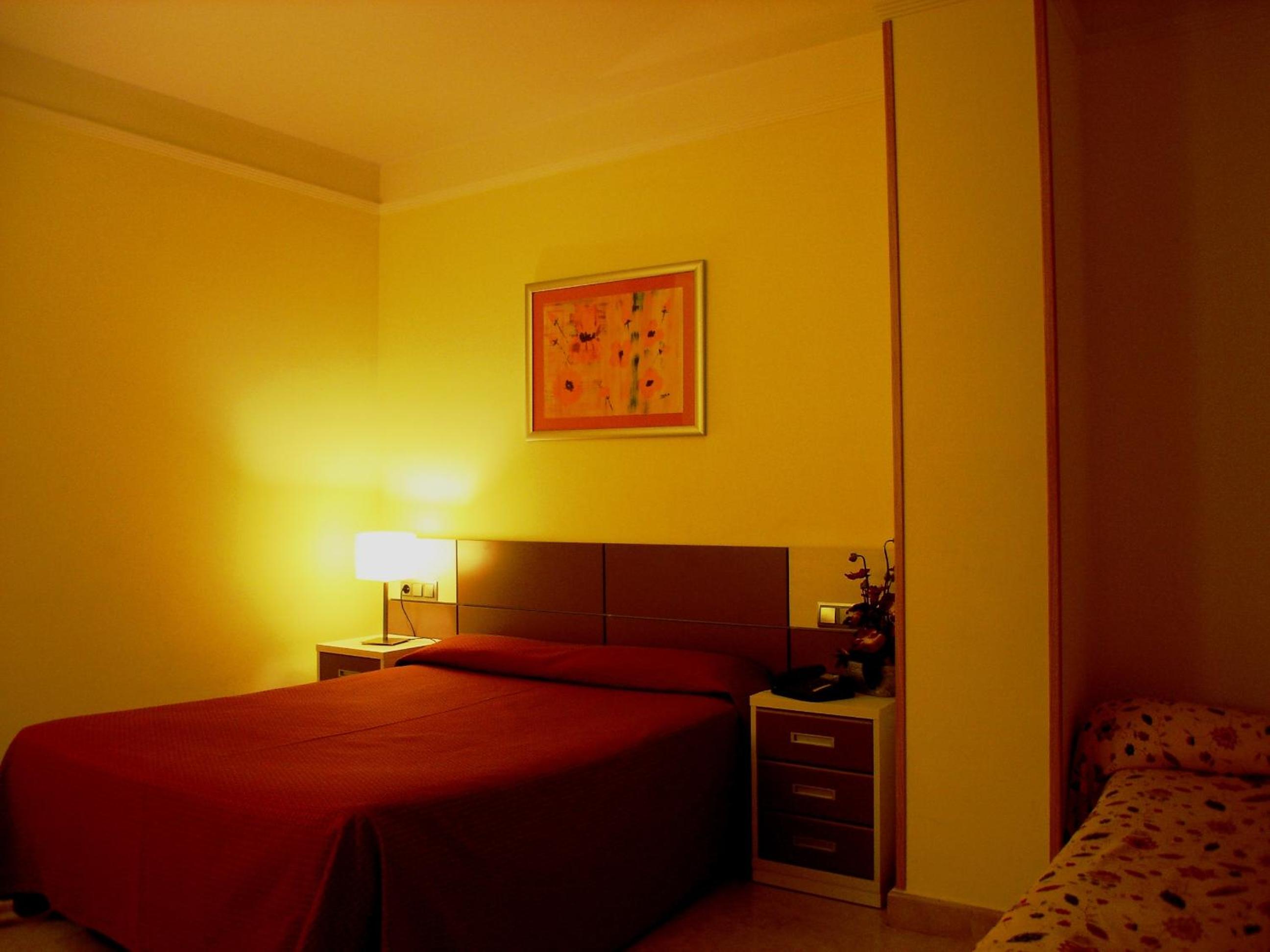 Double or Twin Room - Photo 5