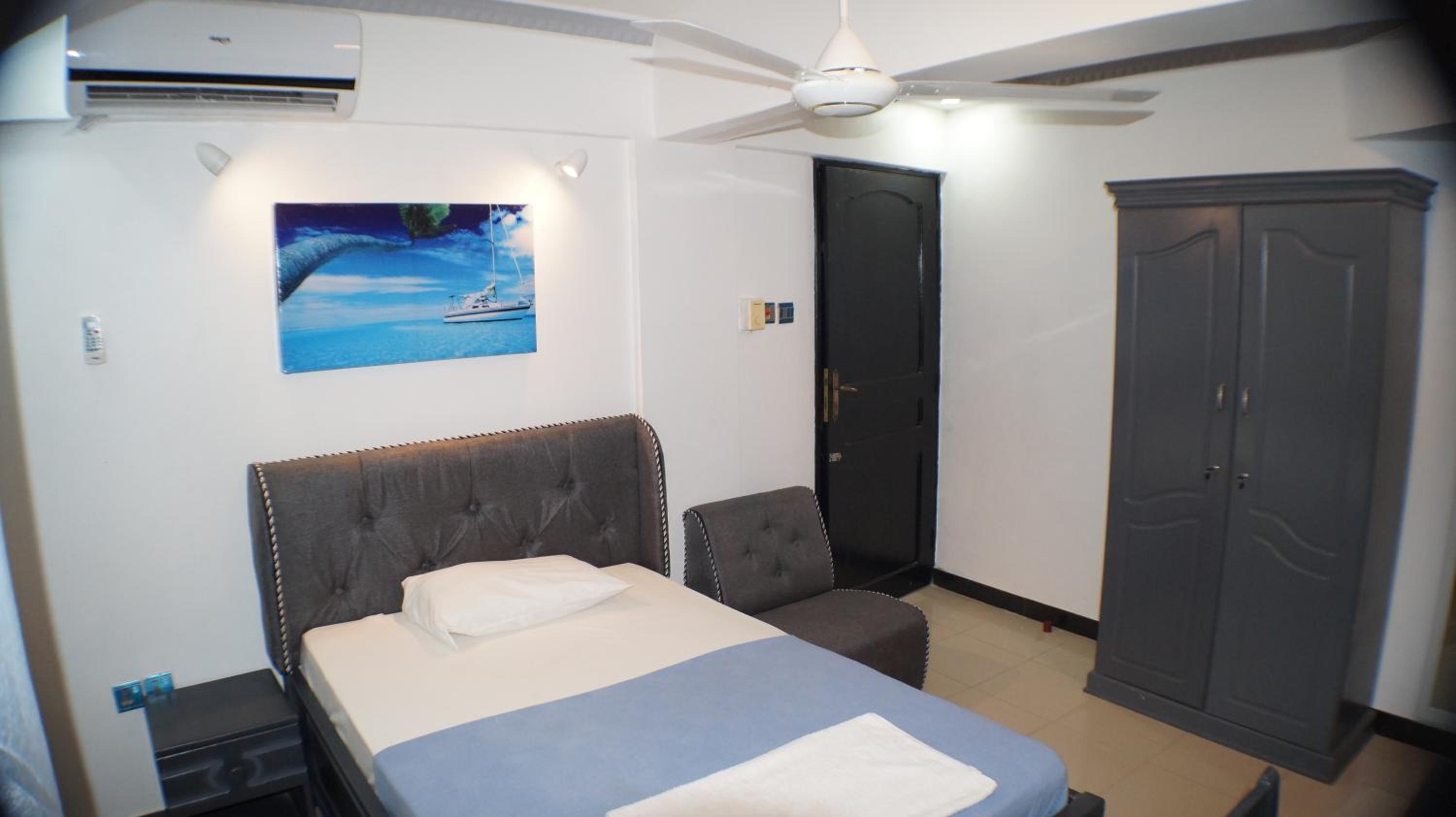 Single Room photo 1