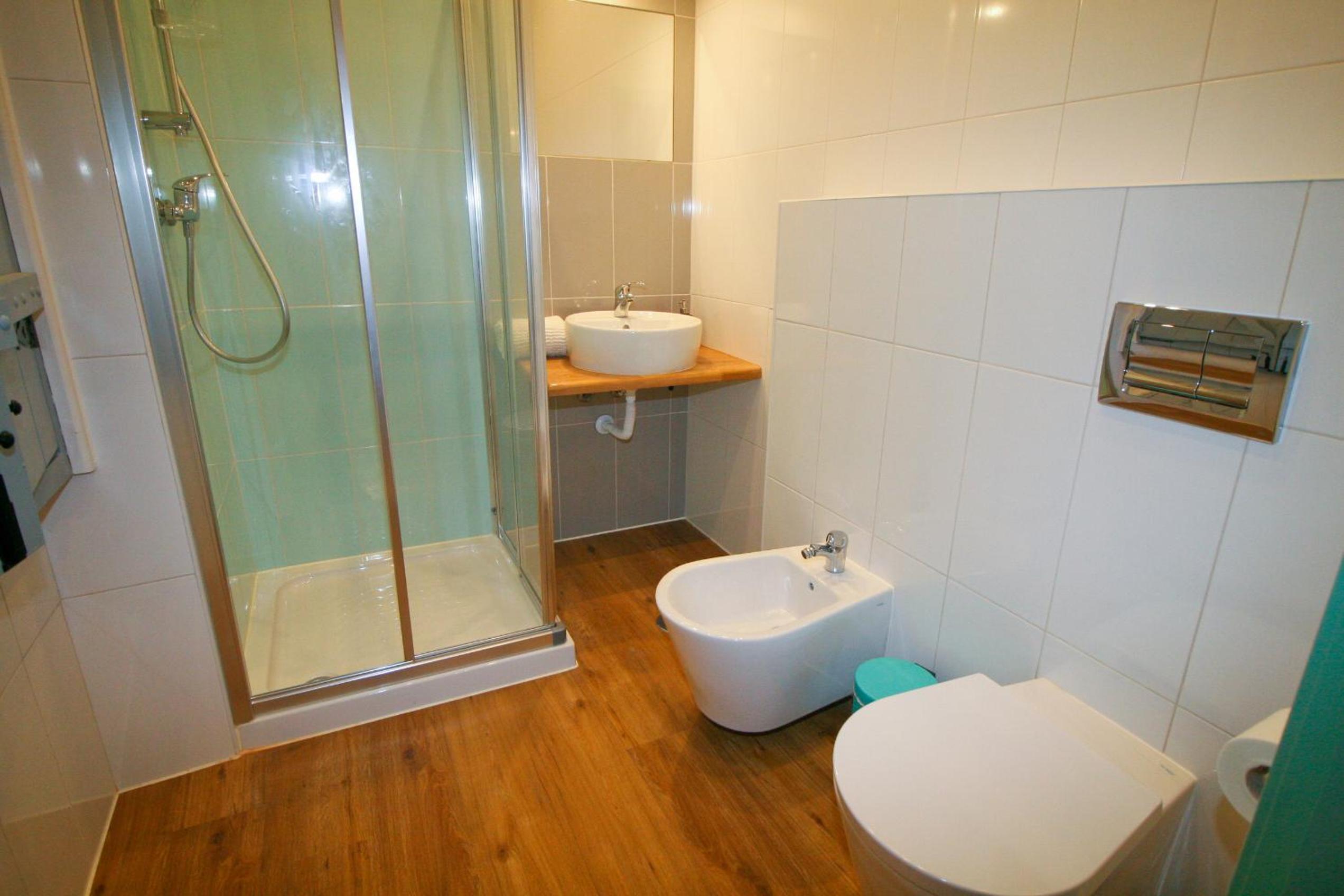Double Room with Private Bathroom - Photo 4