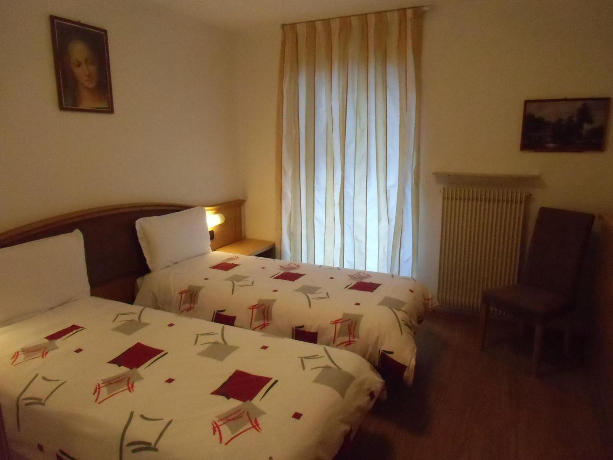 Double or Twin Room with Mountain View photo 2