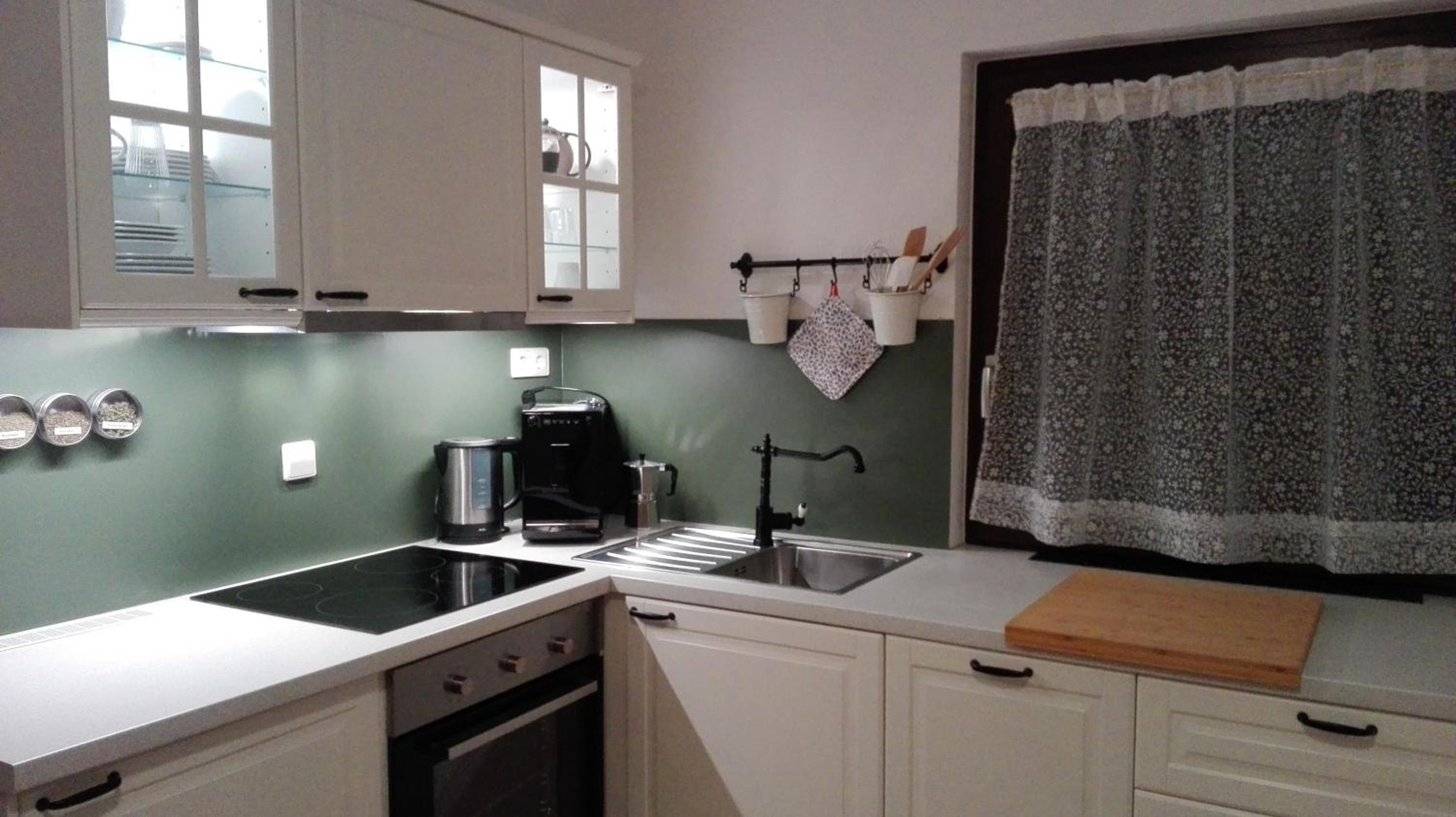 One-Bedroom Apartment - Photo 2