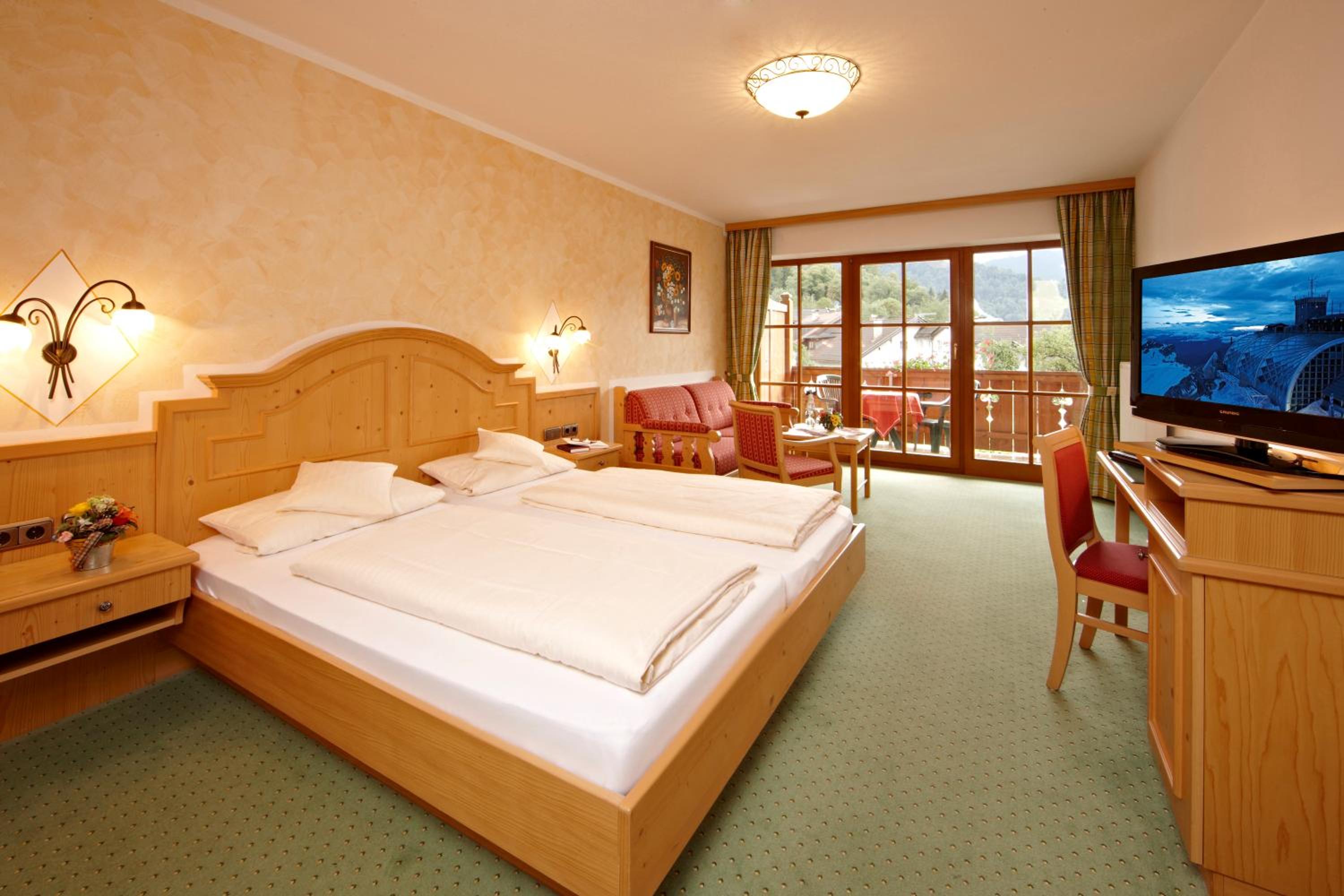 Comfort Double Room with Balcony - Photo 1