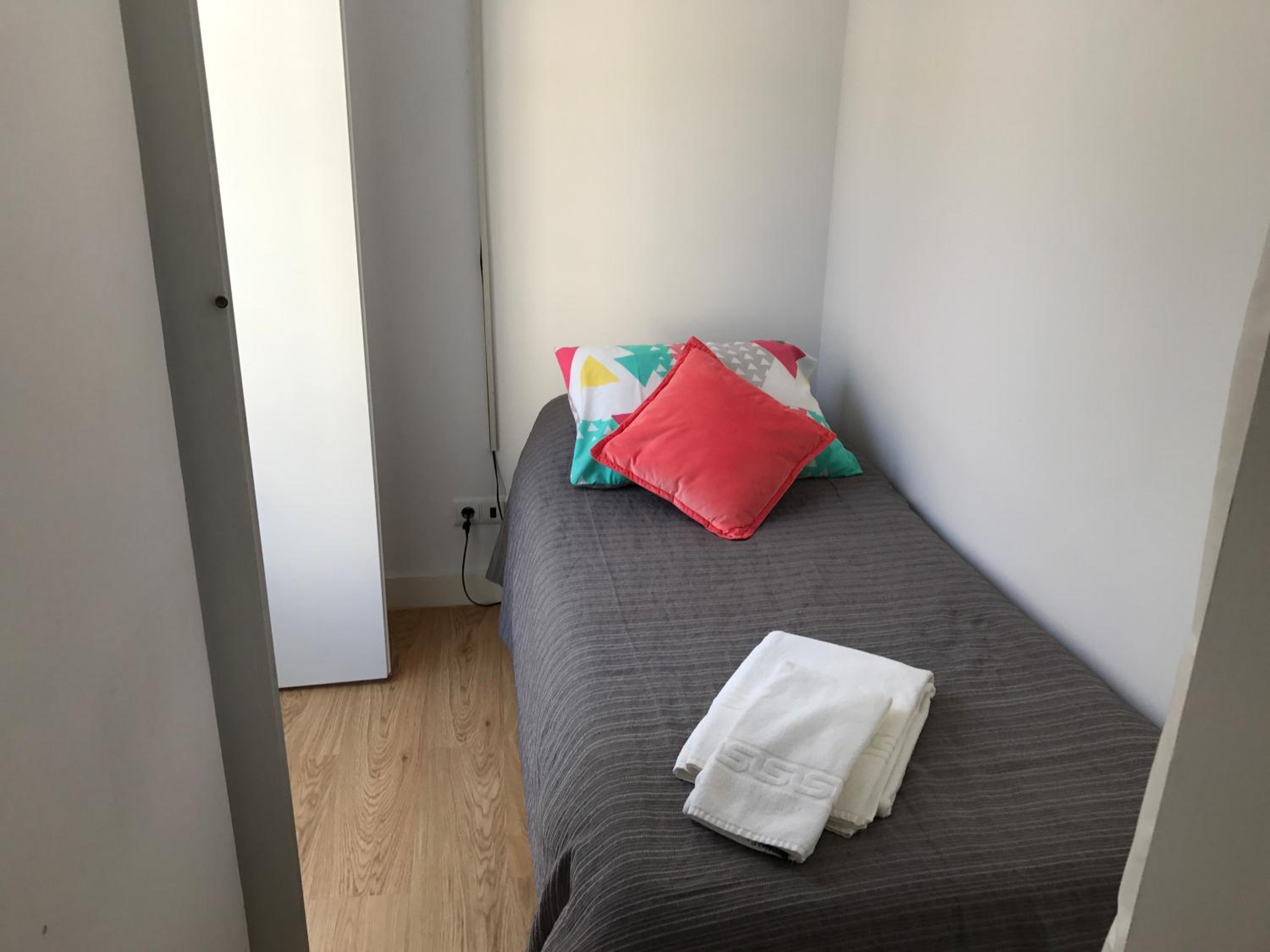 Two-Bedroom Apartment - Photo 11