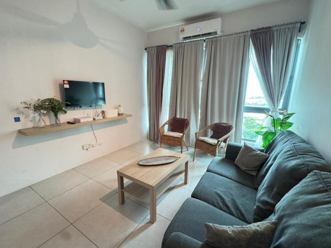 Three-Bedroom Apartment Suite photo 2