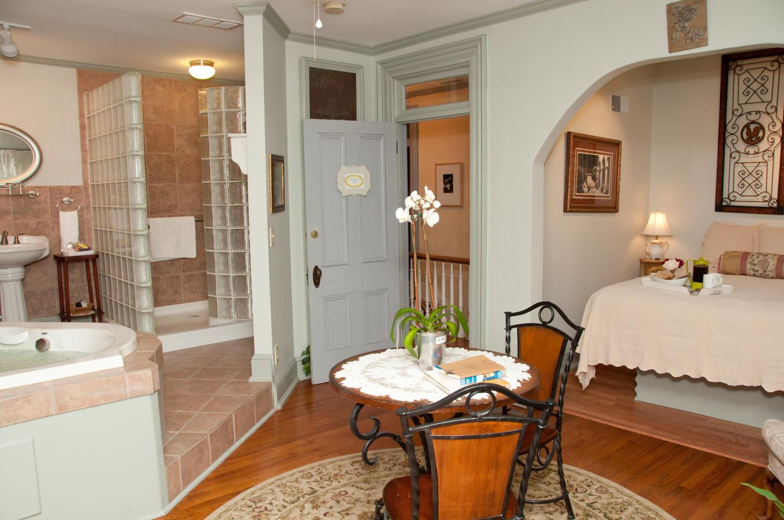 Deluxe Queen Room photo 1