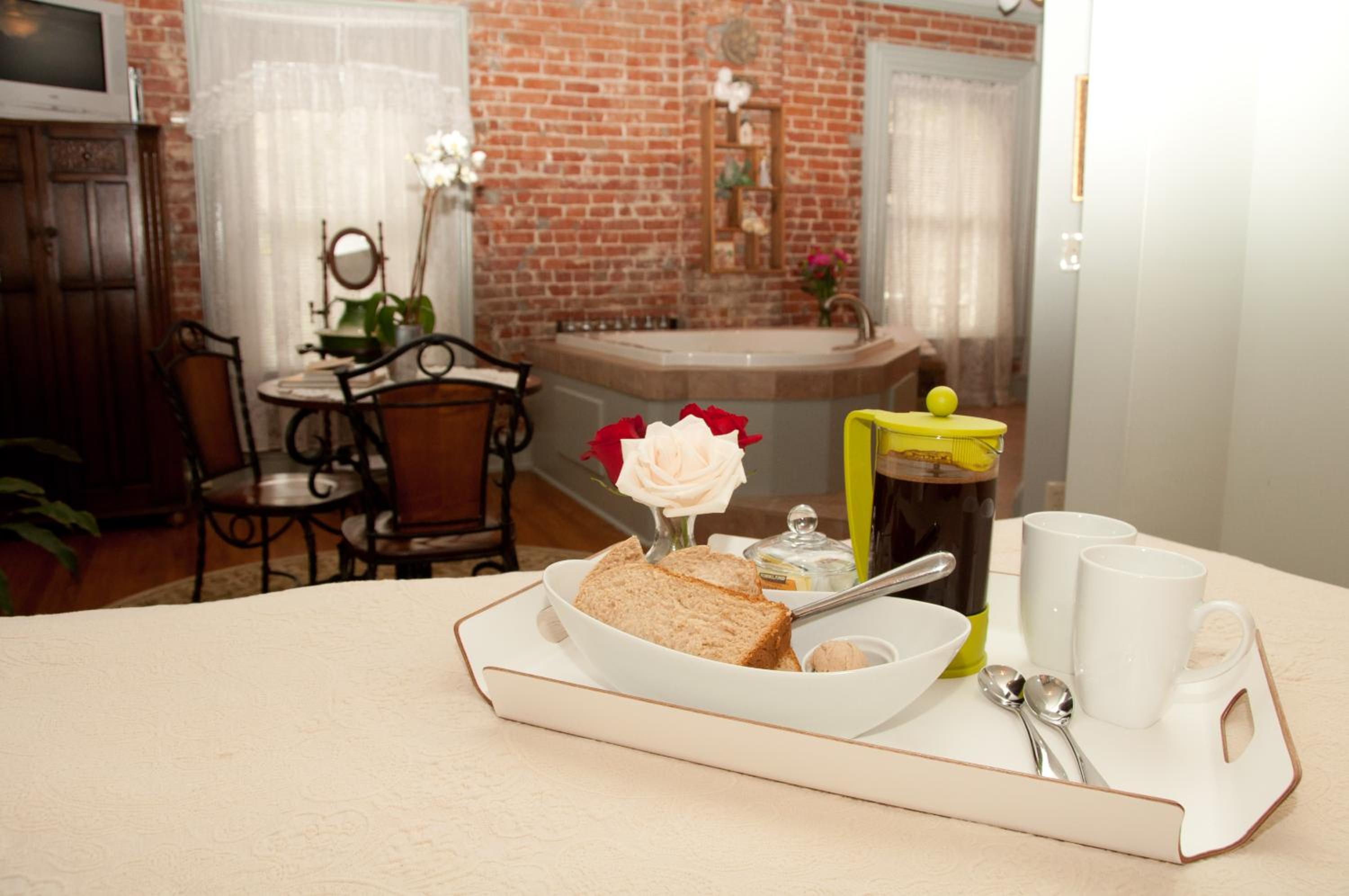 Deluxe Queen Room photo 3