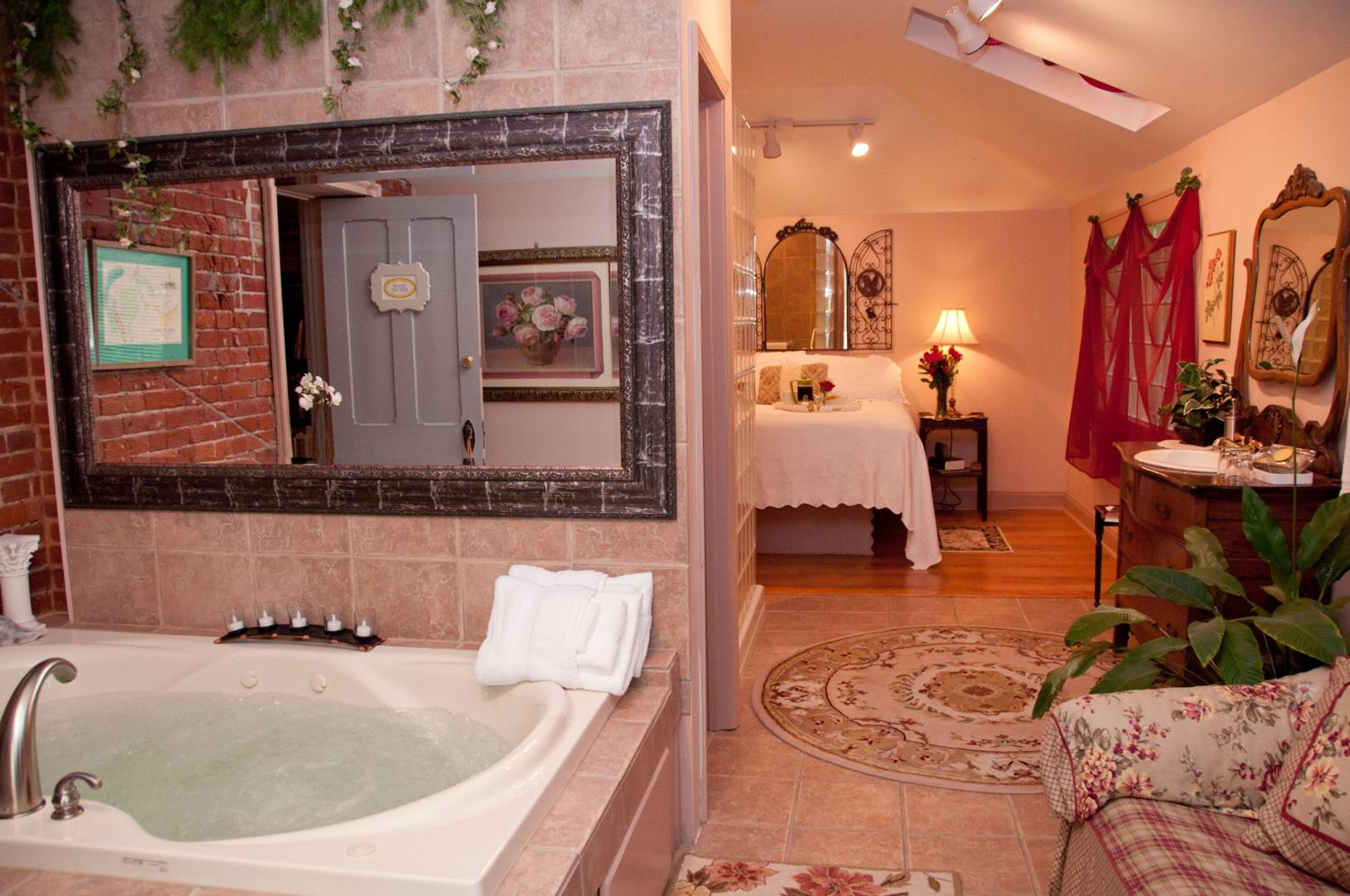 Deluxe Queen Room photo 2