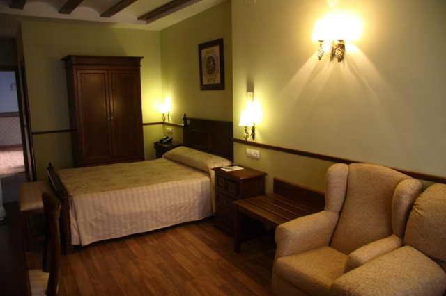 Double or Twin Room with Extra Bed