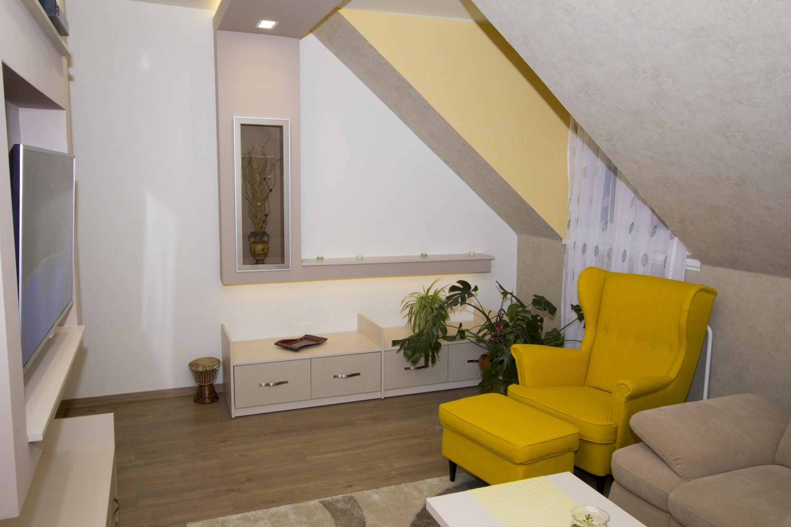 Apartment photo 2