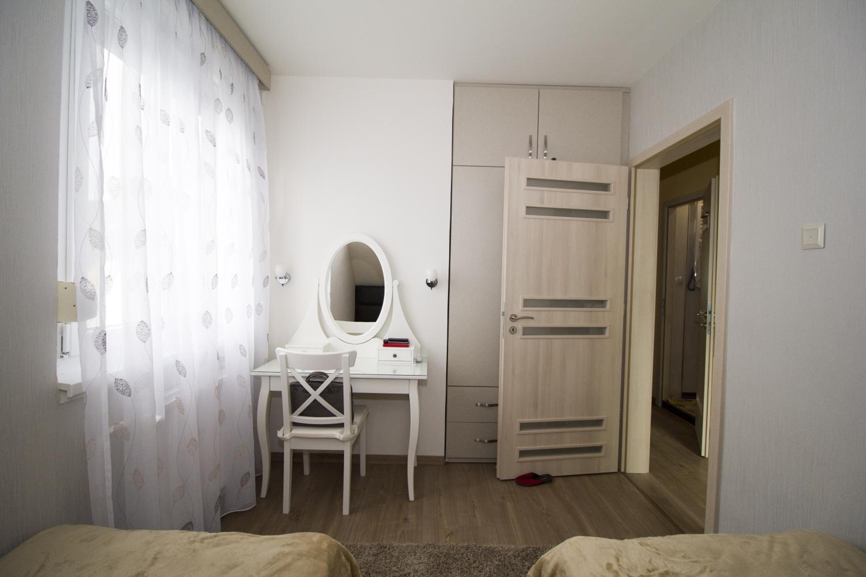 Apartment photo 3
