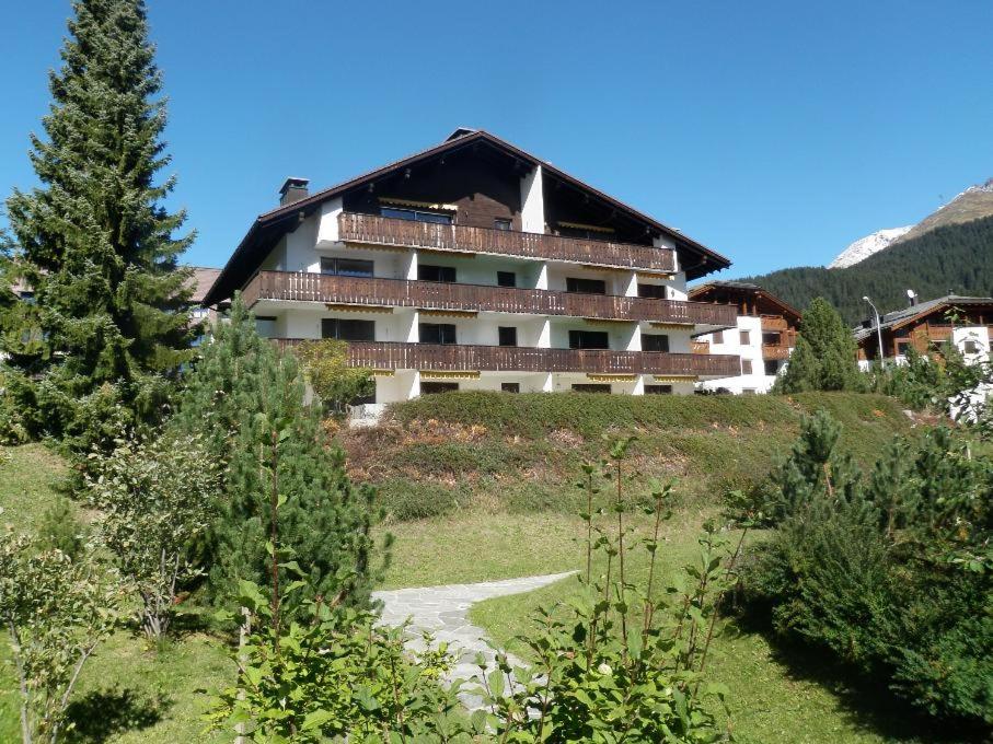 Apartment with Mountain View photo 1