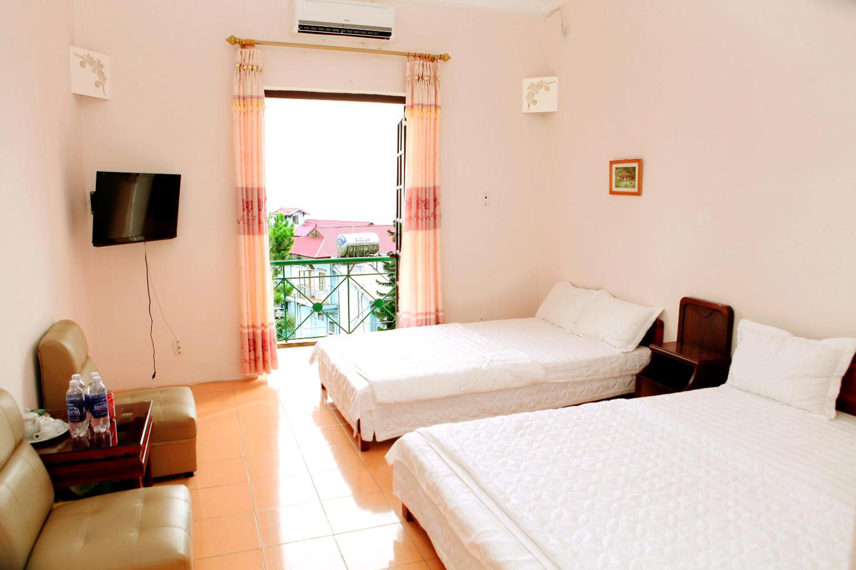 Double or Twin Room with Mountain View photo 1