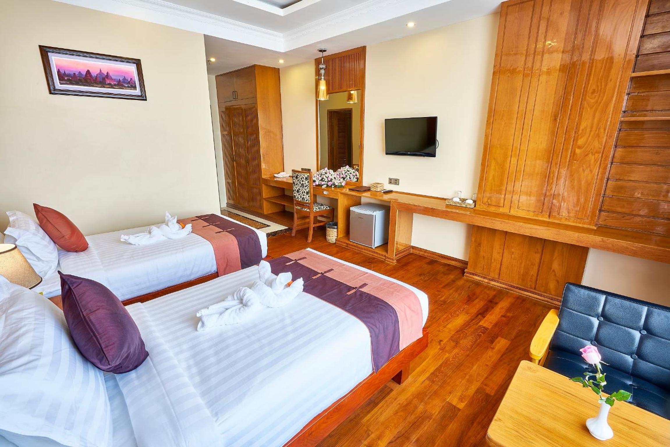Superior Double or Twin Room photo 3