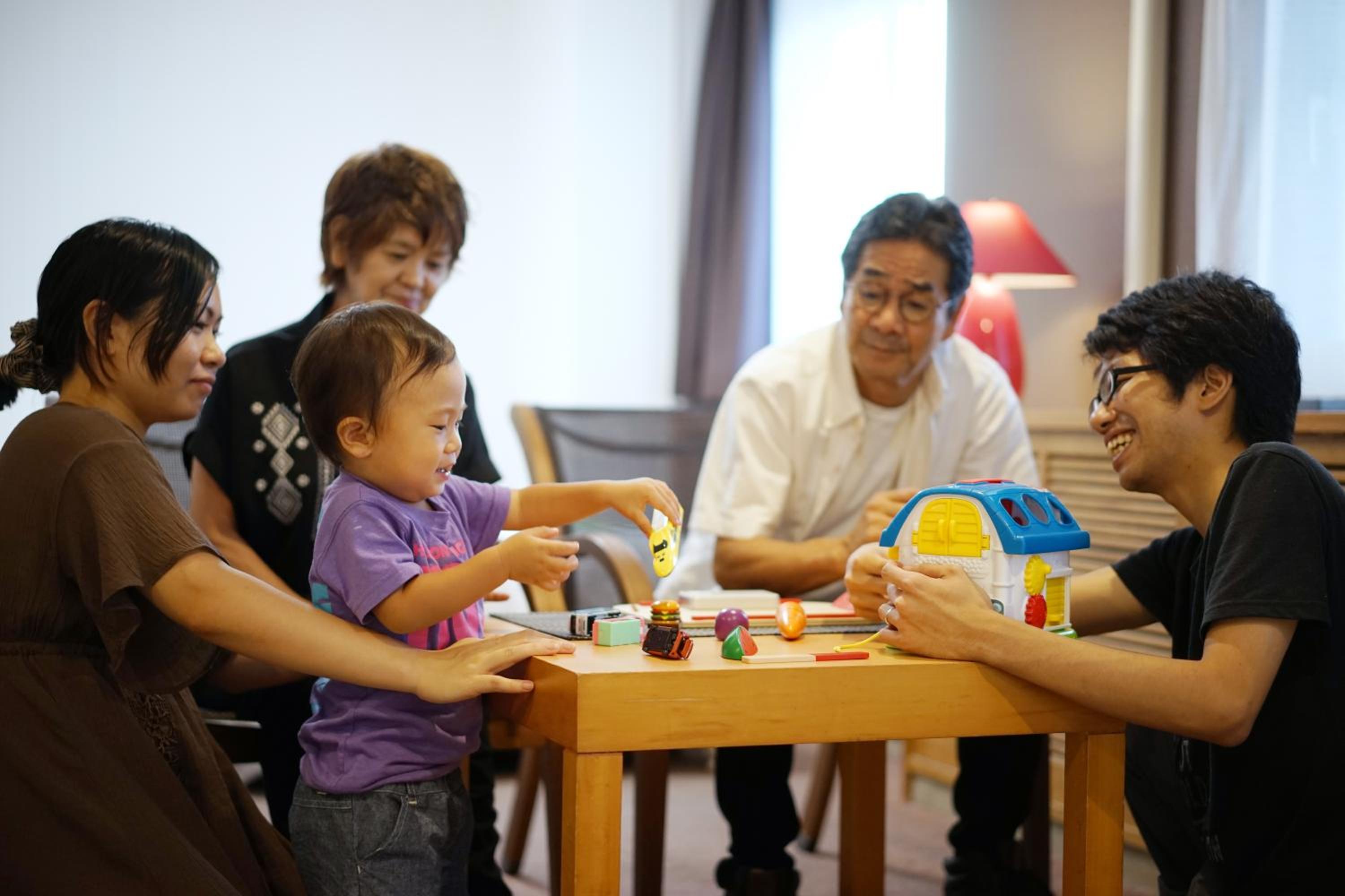 Large Family Room - Non-Smoking photo 2