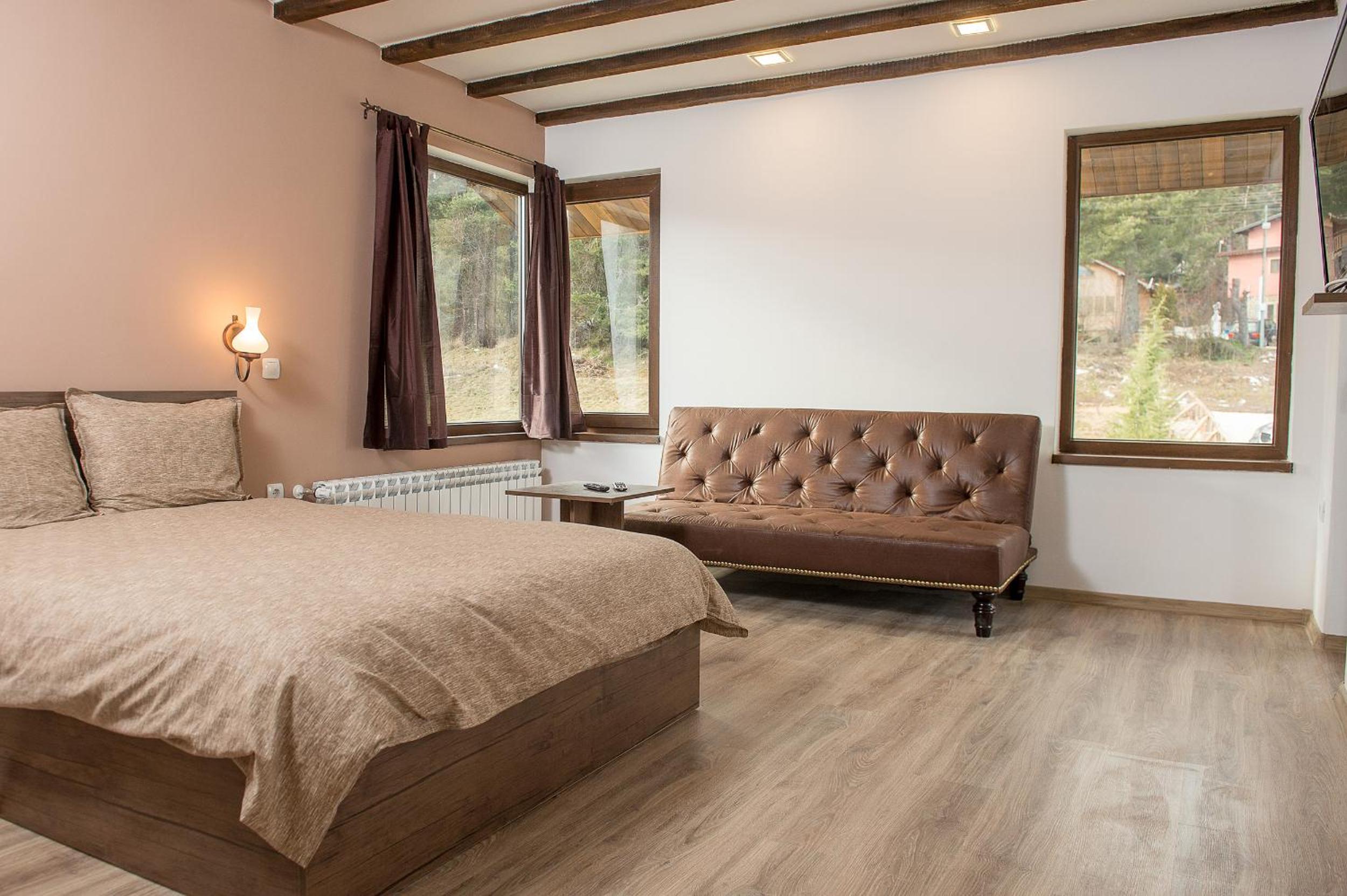 Deluxe Double Room with Balcony photo 1