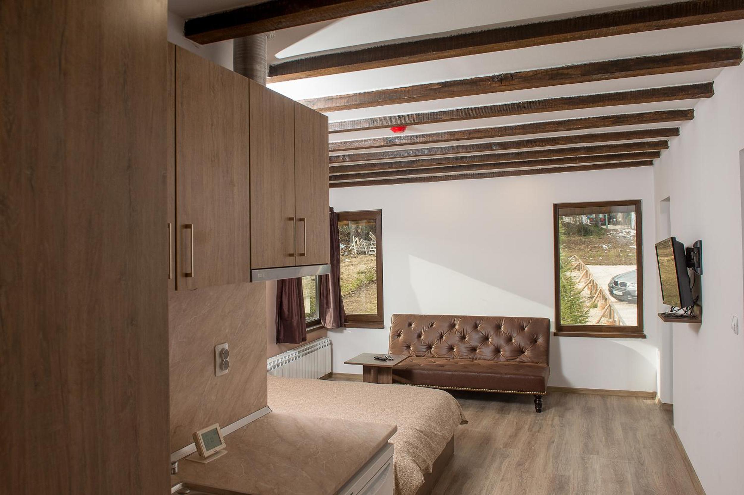 Deluxe Double Room with Balcony photo 3