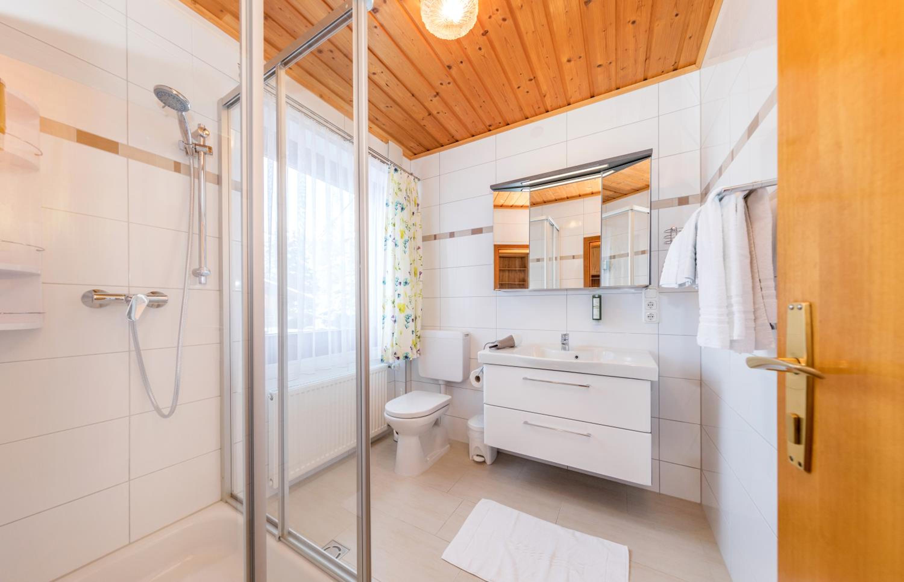 One-Bedroom Apartment with Balcony (2 People) photo 3