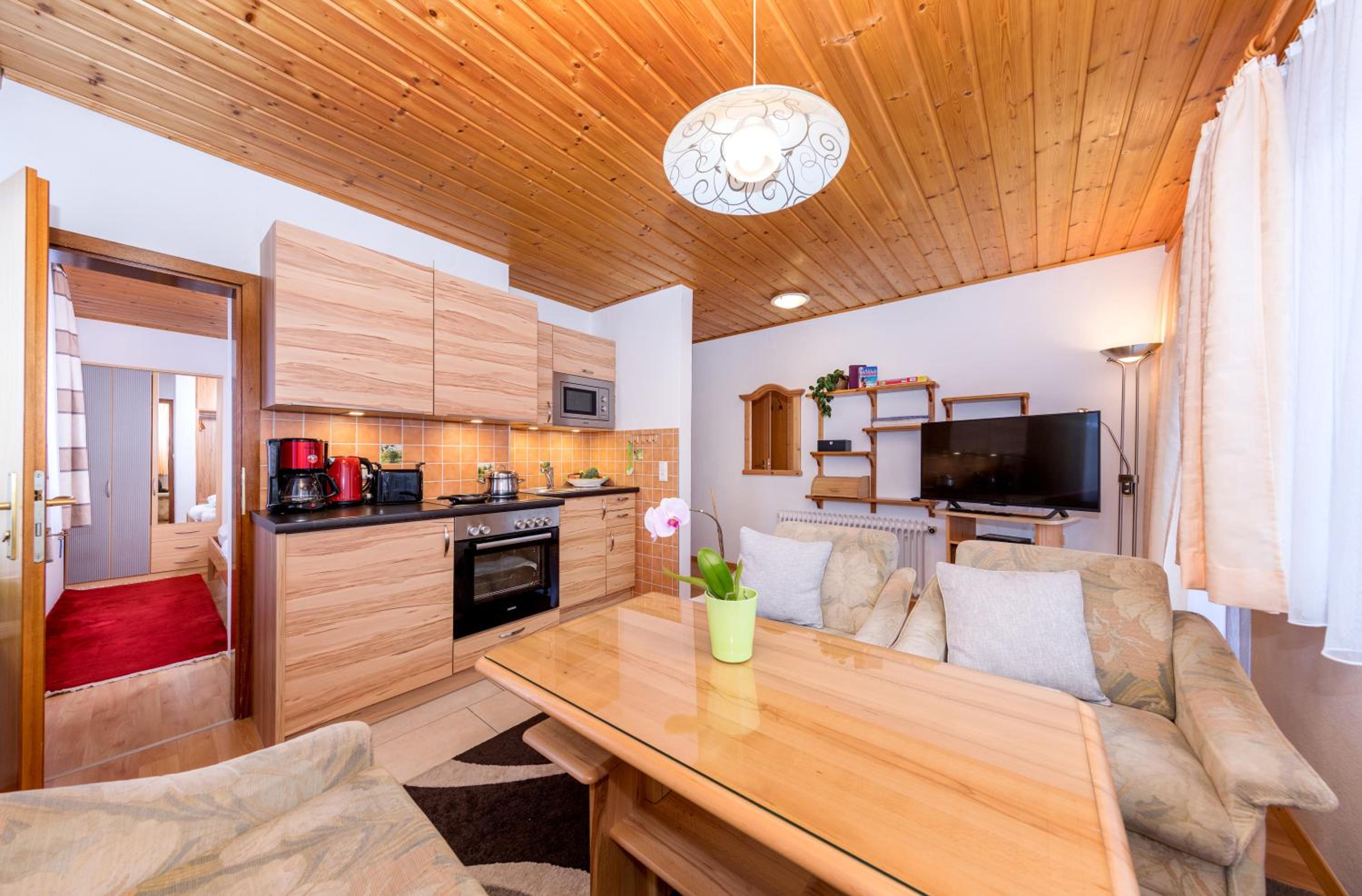 One-Bedroom Apartment with Balcony (2 People) photo 3